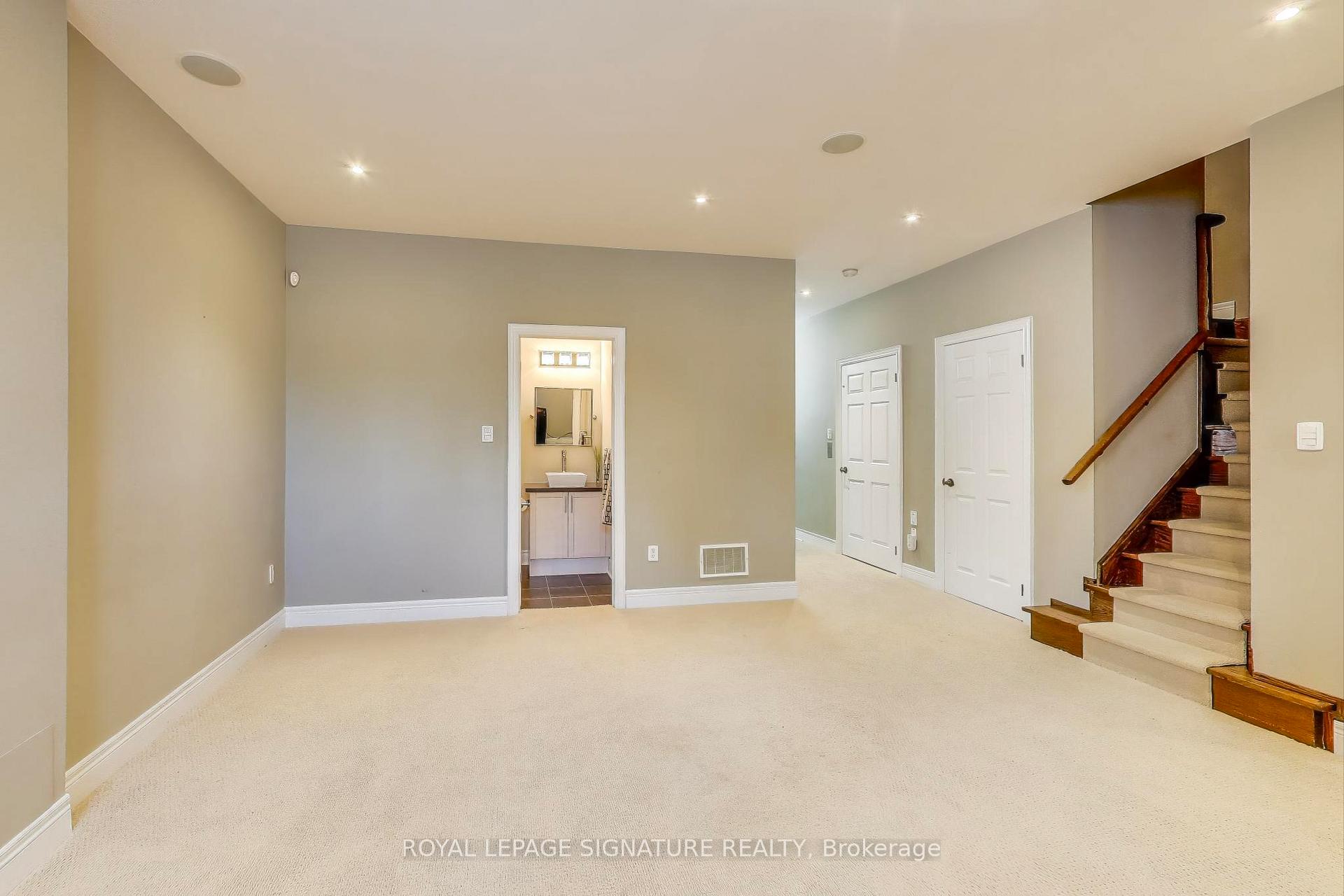 Photo 45 of 14 Bonnycastle Road, Markham, Unionville — HOMEH