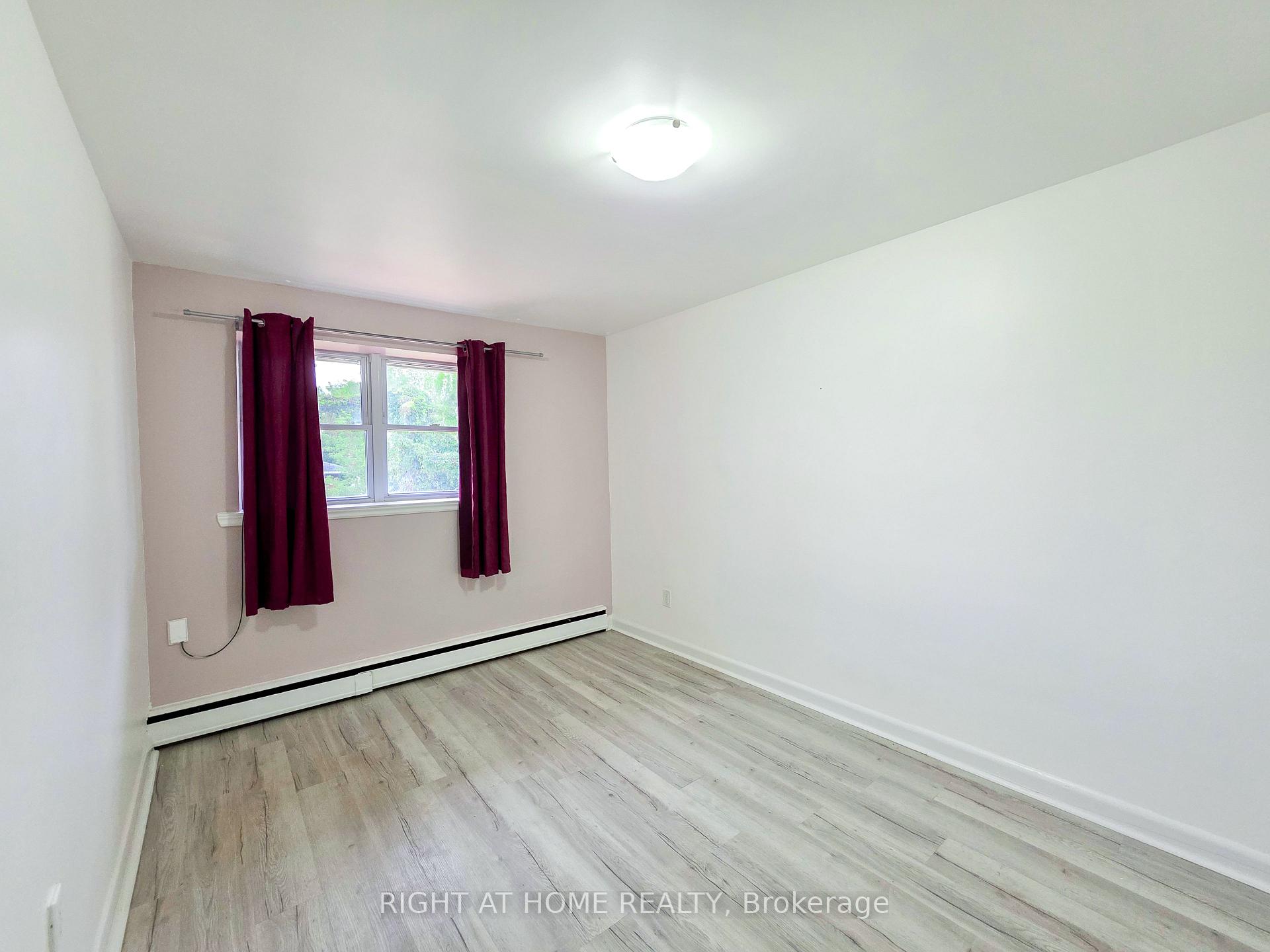 Photo 16 of Unit Main, 708 Carnegie Avenue, Oshawa, Centennial — HOMEH