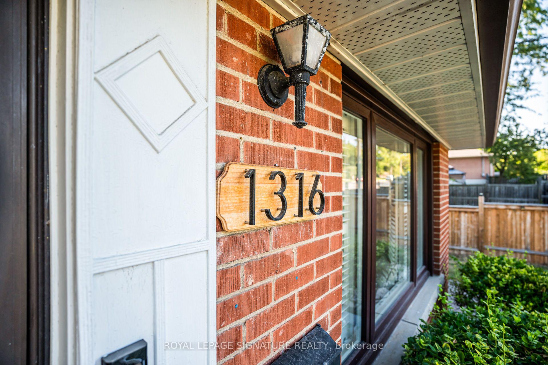 Photo 2 of 1316 Kipling Avenue, Etobicoke, Princess-Rosethorn — HOMEH