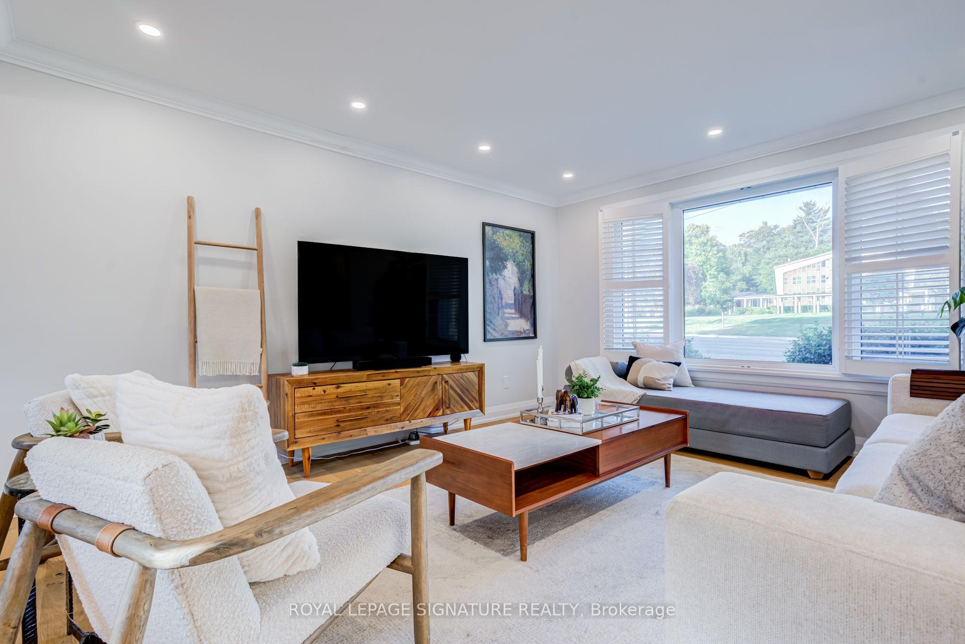 Photo 6 of 1316 Kipling Avenue, Etobicoke, Princess-Rosethorn — HOMEH