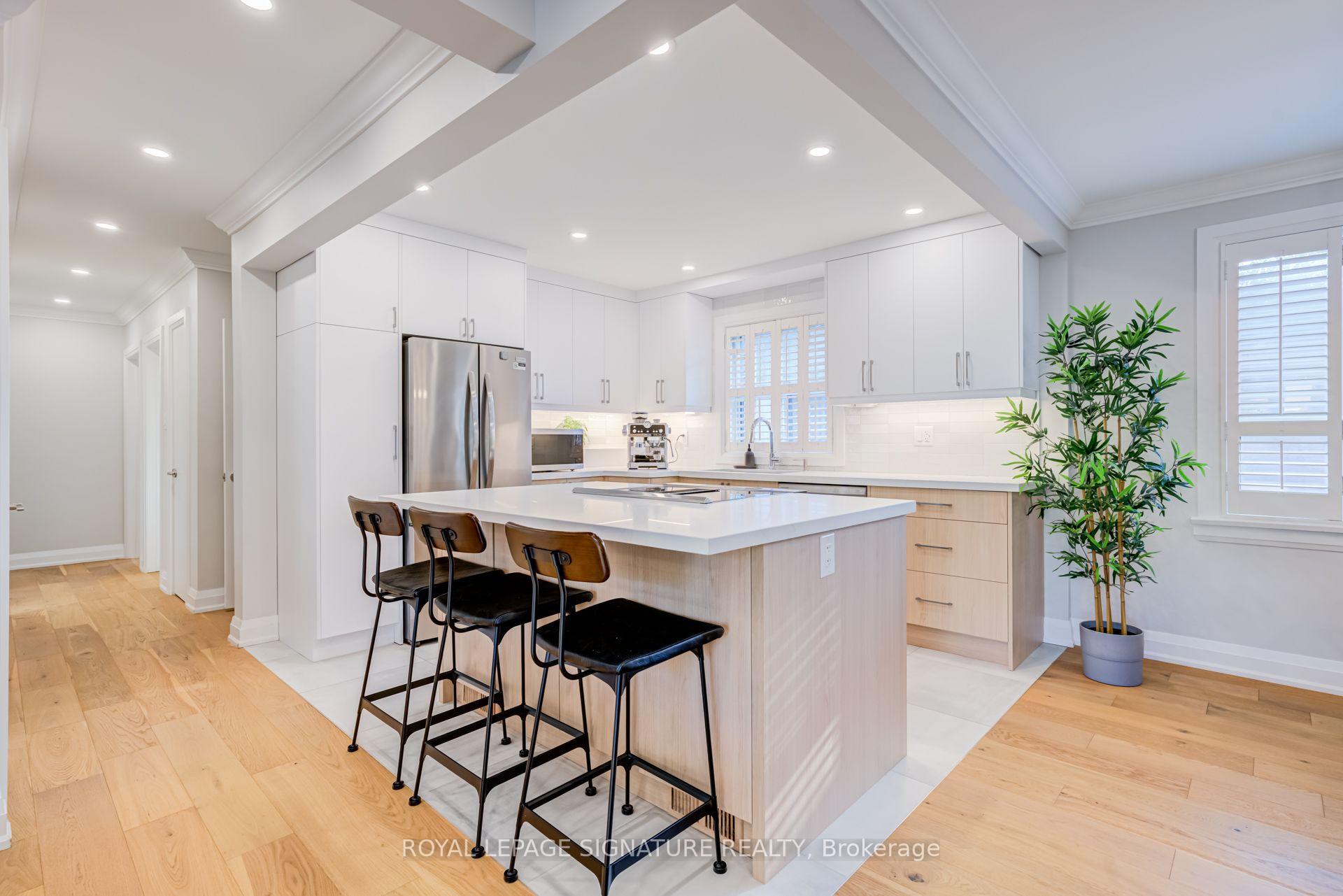 Photo 8 of 1316 Kipling Avenue, Etobicoke, Princess-Rosethorn — HOMEH