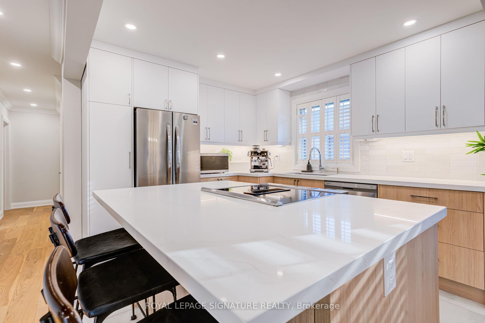 Photo 10 of 1316 Kipling Avenue, Etobicoke, Princess-Rosethorn — HOMEH