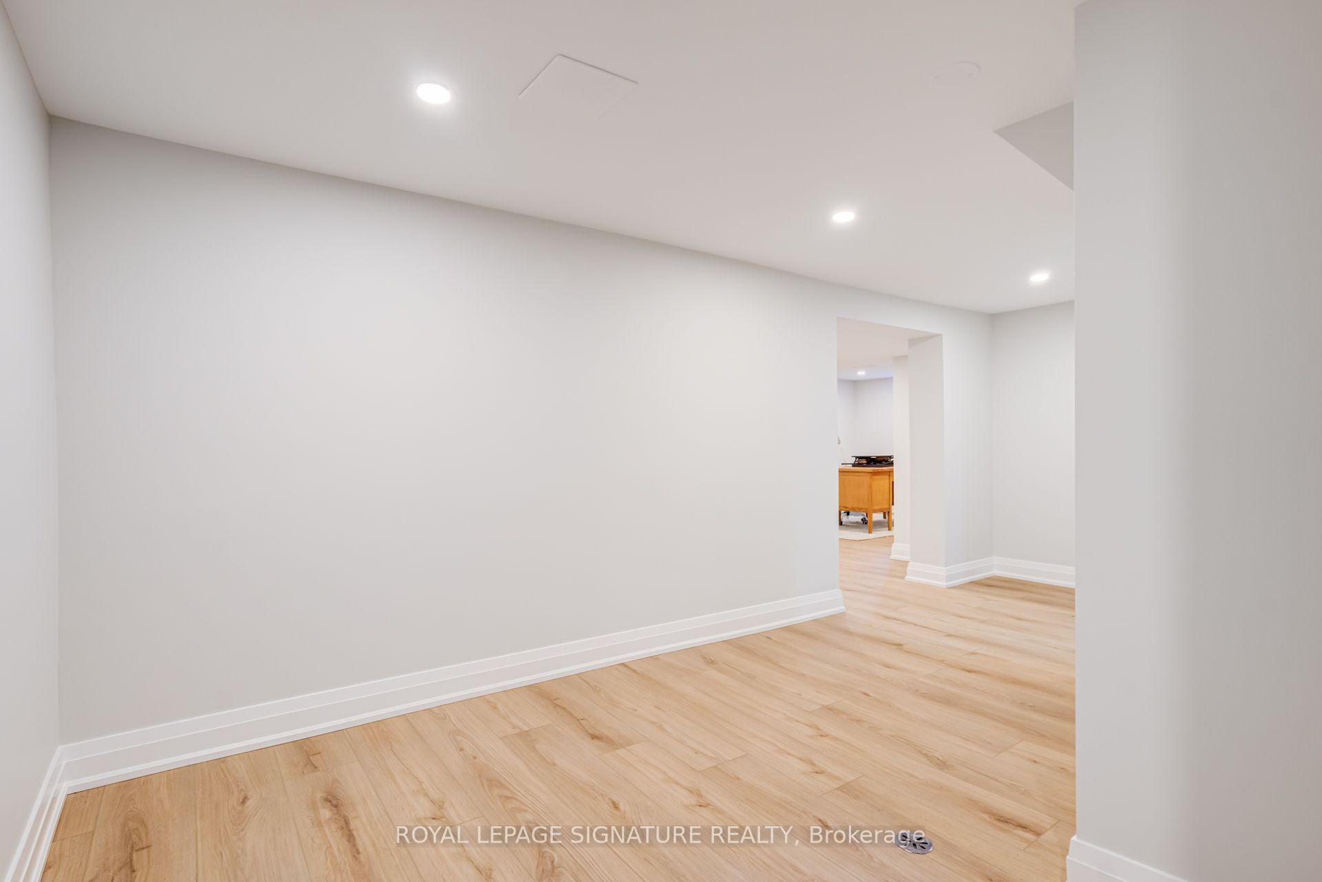 Photo 23 of 1316 Kipling Avenue, Etobicoke, Princess-Rosethorn — HOMEH
