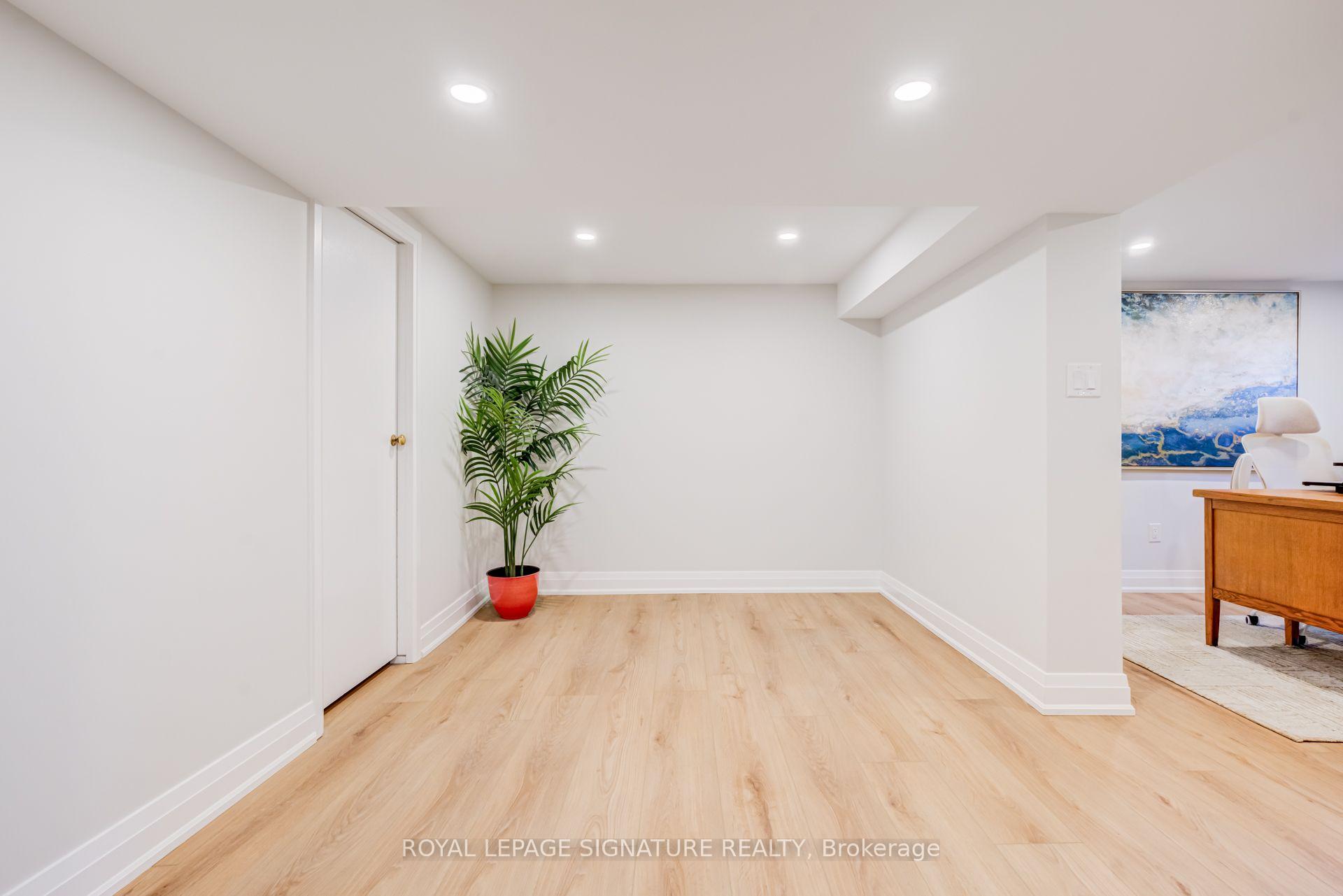 Photo 26 of 1316 Kipling Avenue, Etobicoke, Princess-Rosethorn — HOMEH