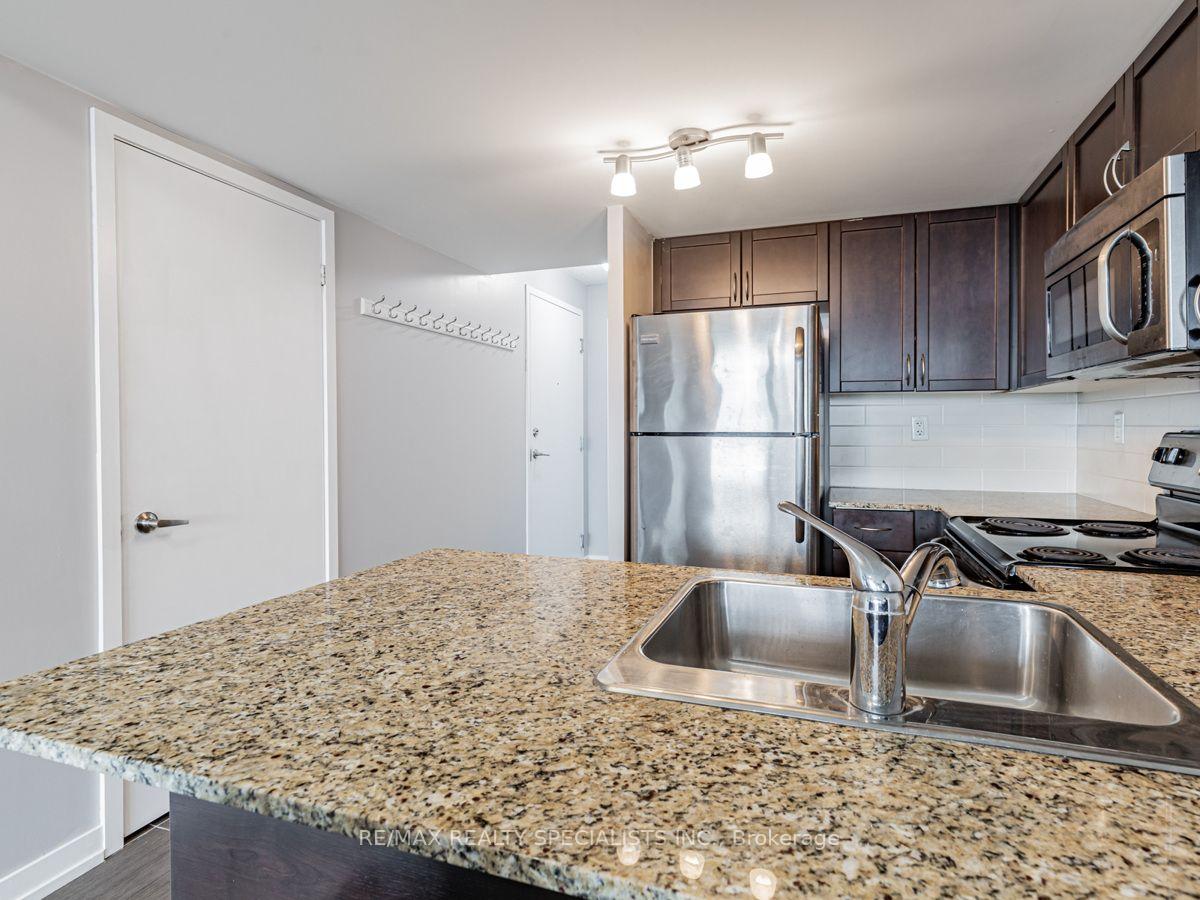 Photo 7 of Unit 1302, 816 Lansdowne Avenue, Toronto, Dovercourt-Wallace Emerson-Junction — HOMEH