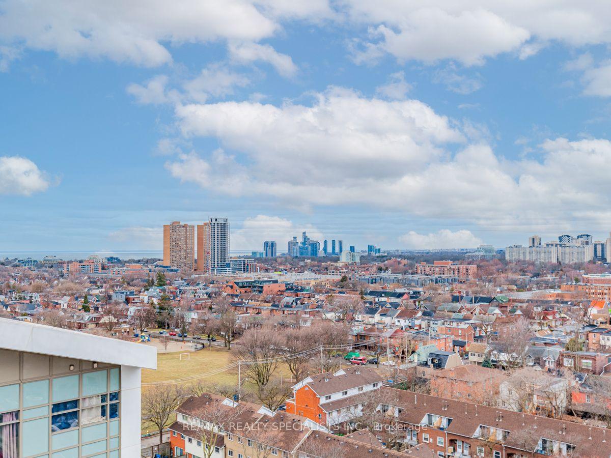 Photo 23 of Unit 1302, 816 Lansdowne Avenue, Toronto, Dovercourt-Wallace Emerson-Junction — HOMEH