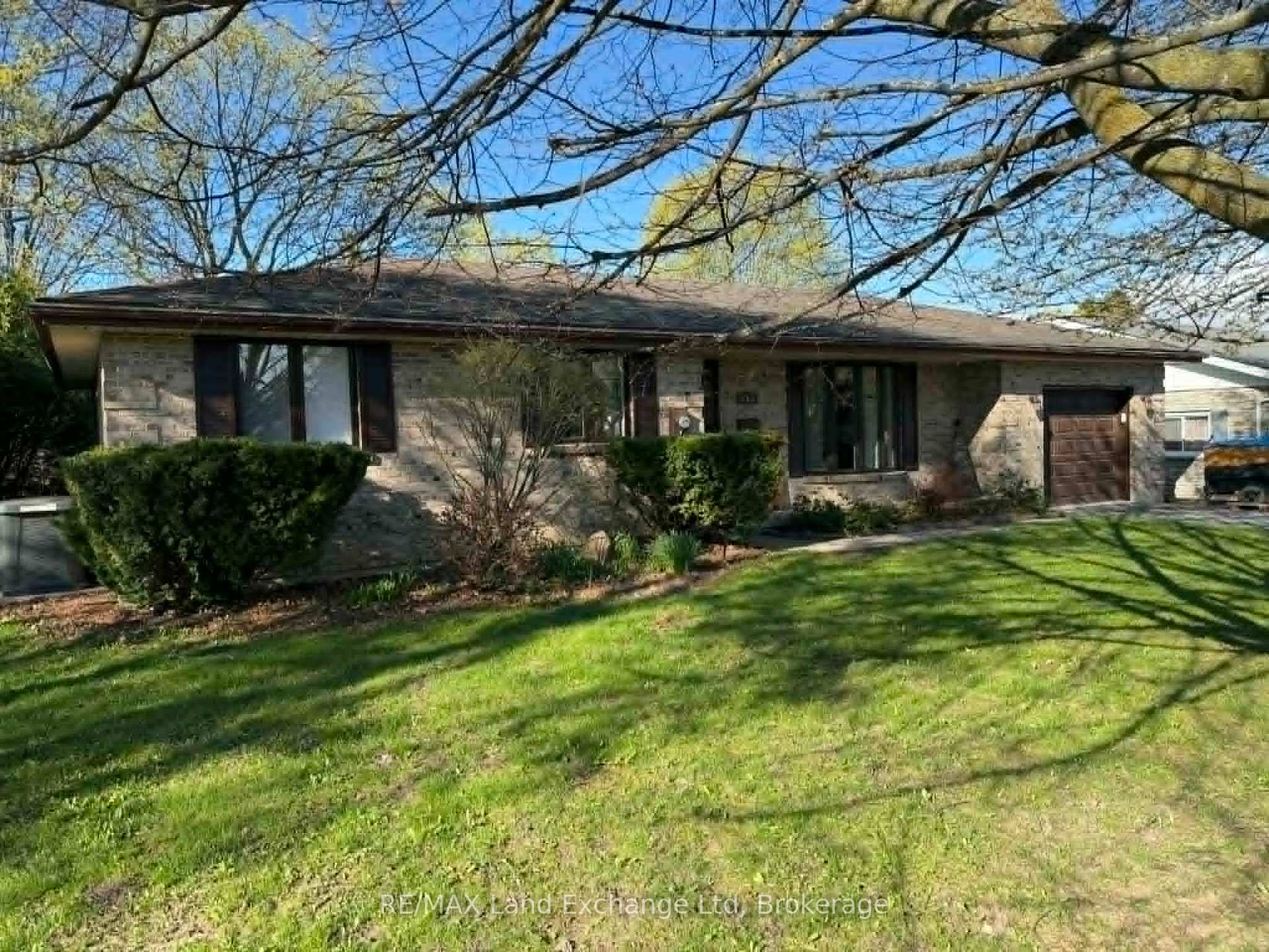Photo 2 of 142 Charles Street, North Huron, Wingham — HOMEH