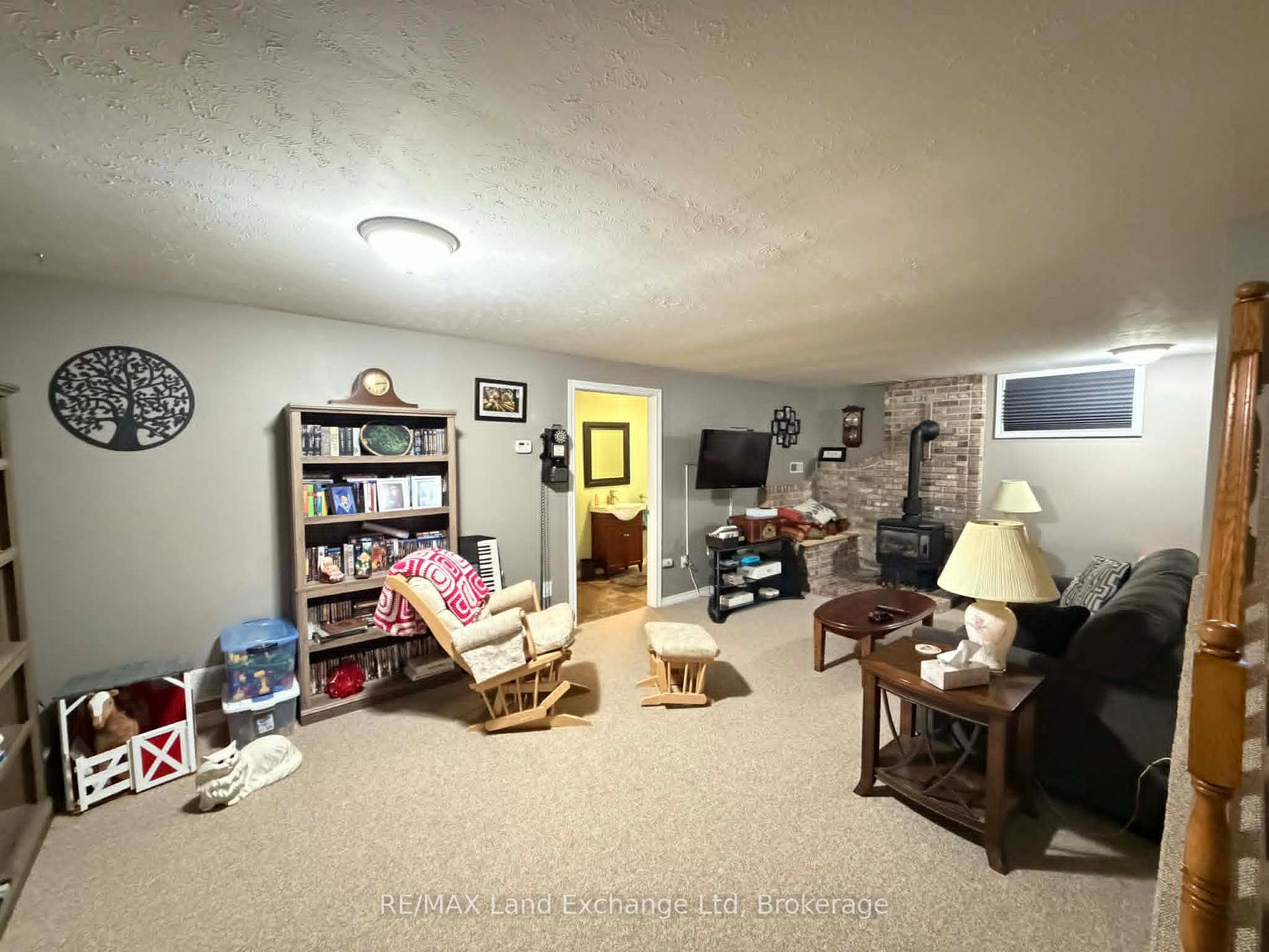 Photo 23 of 142 Charles Street, North Huron, Wingham — HOMEH