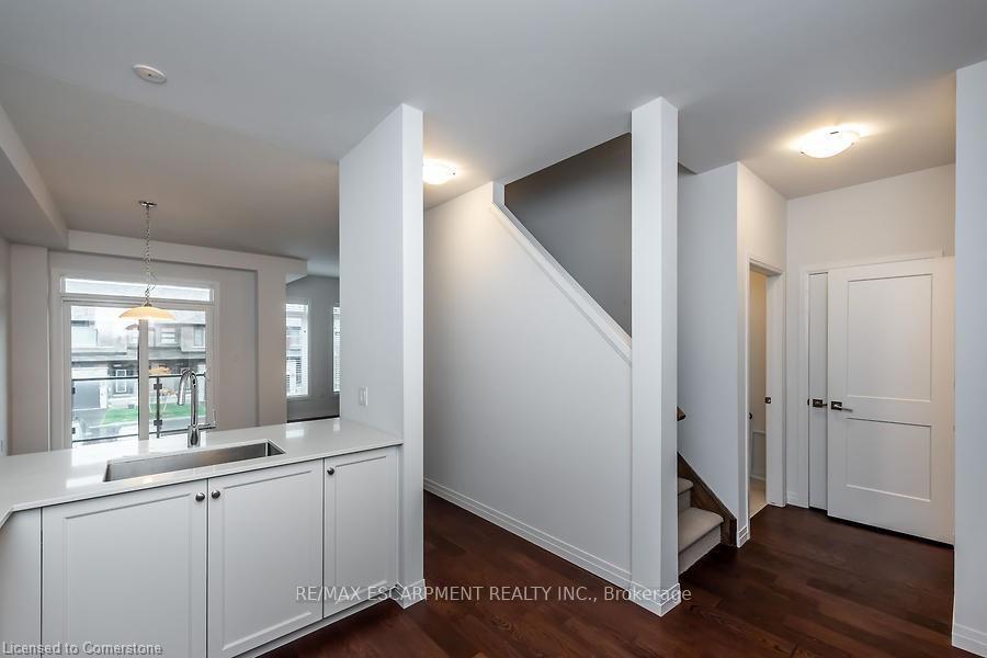 Photo 4 of Unit 158, 30 Times Square Boulevard, Hamilton, Stoney Creek Mountain — HOMEH