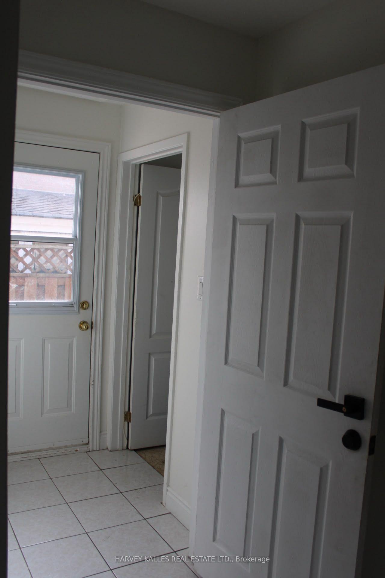 Photo 9 of 102 Goldcrest Road, Brampton, Northgate — HOMEH