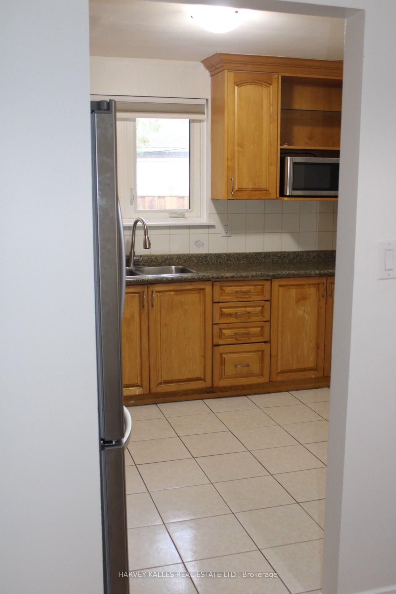 Photo 17 of 102 Goldcrest Road, Brampton, Northgate — HOMEH