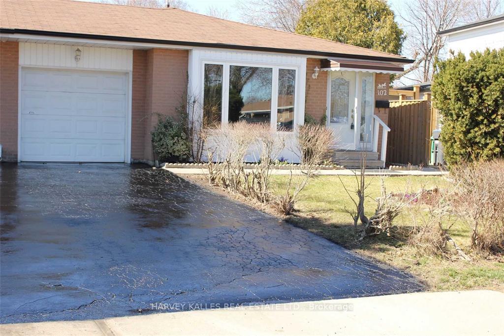Photo 3 of 102 Goldcrest Road, Brampton, Northgate — HOMEH