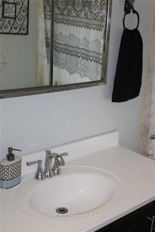 Photo 33 of 102 Goldcrest Road, Brampton, Northgate — HOMEH