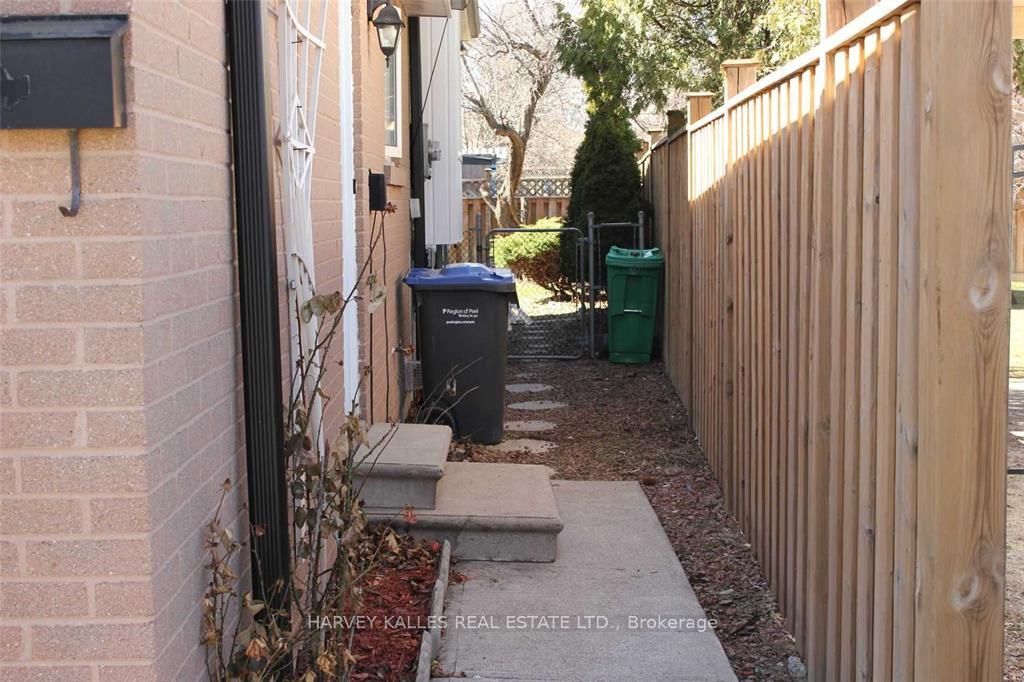 Photo 40 of 102 Goldcrest Road, Brampton, Northgate — HOMEH