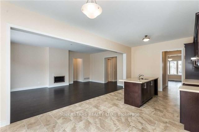 Photo 3 of 58 Ken Sinclair Crescent, Aurora, Aurora Estates — HOMEH
