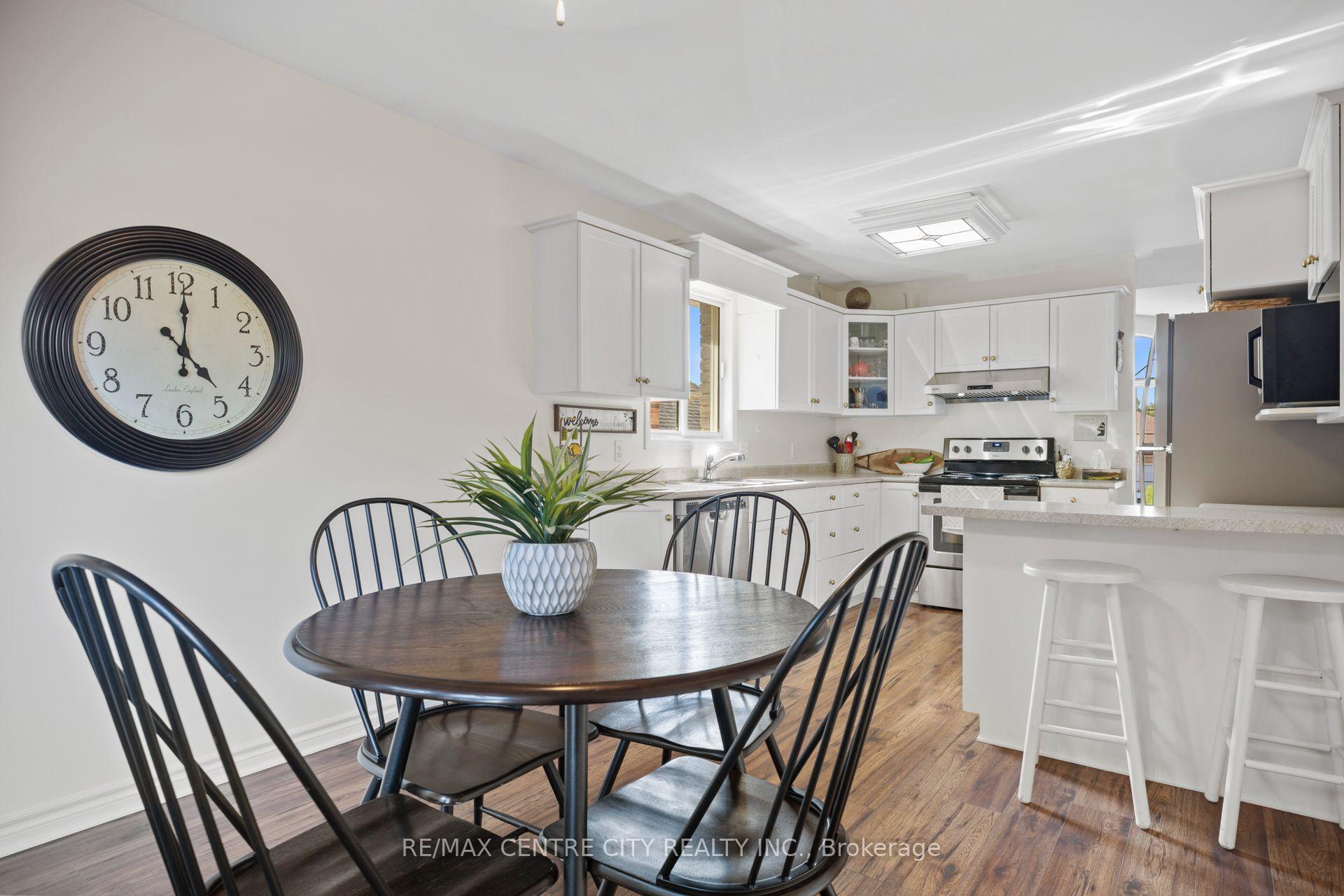 Photo 8 of 52 Donker Drive, St. Thomas — HOMEH