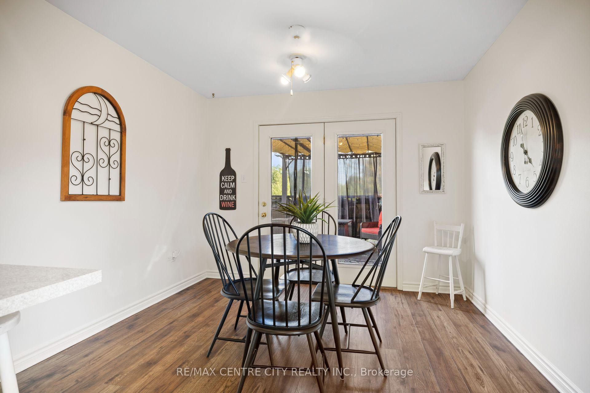 Photo 9 of 52 Donker Drive, St. Thomas — HOMEH