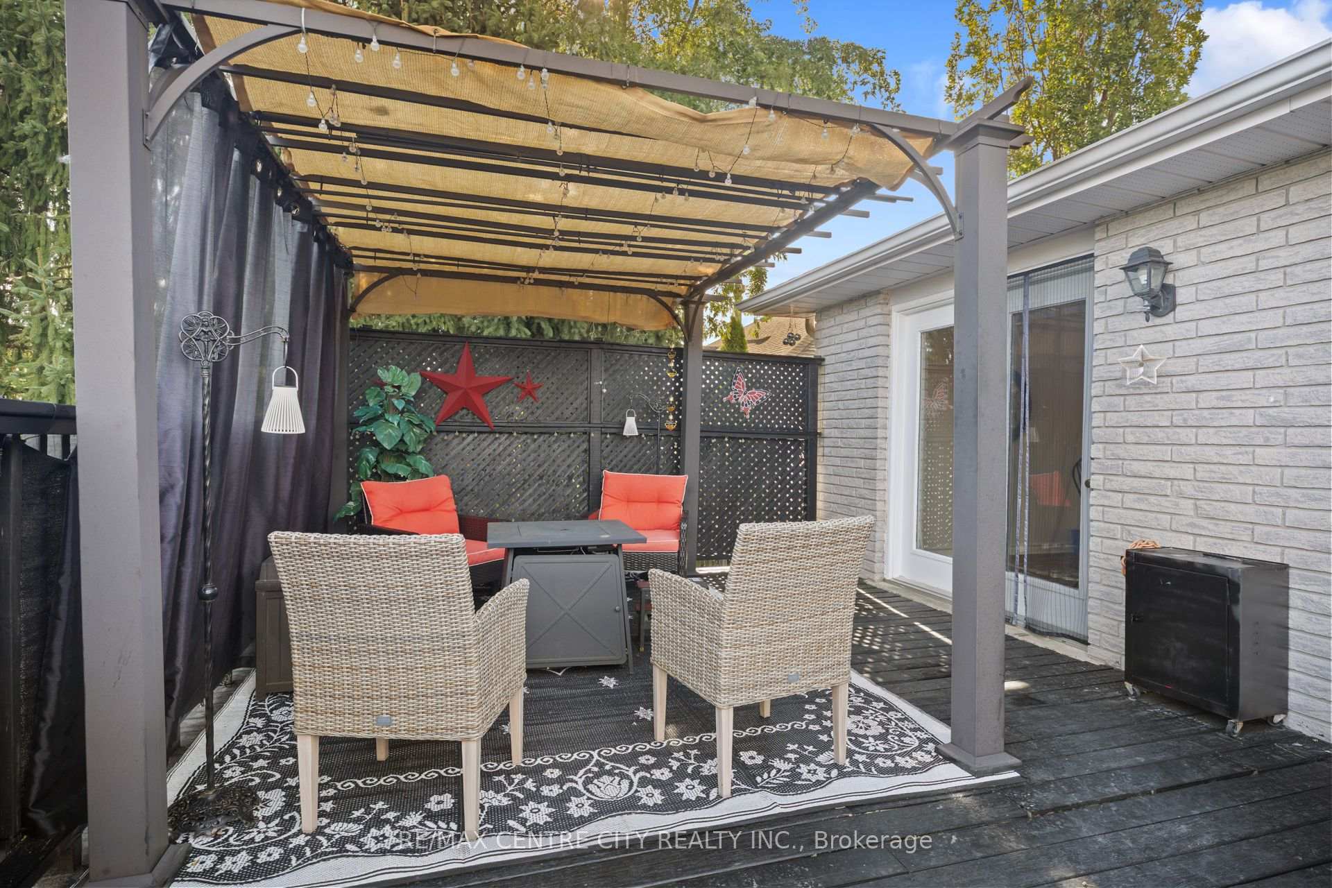 Photo 23 of 52 Donker Drive, St. Thomas — HOMEH