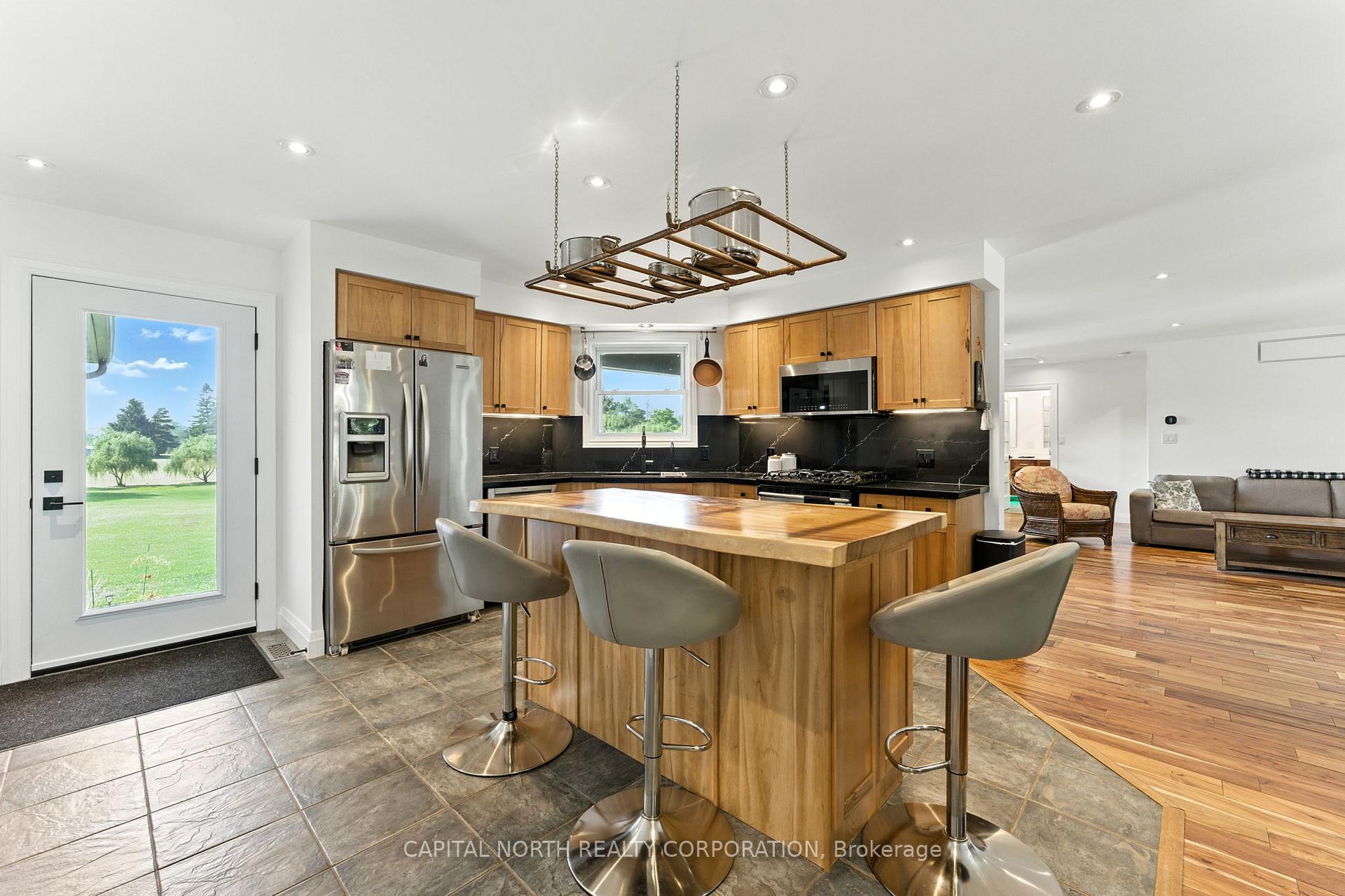 Photo 7 of 330 Concession 5 Road W, Hamilton, Rural Flamborough — HOMEH