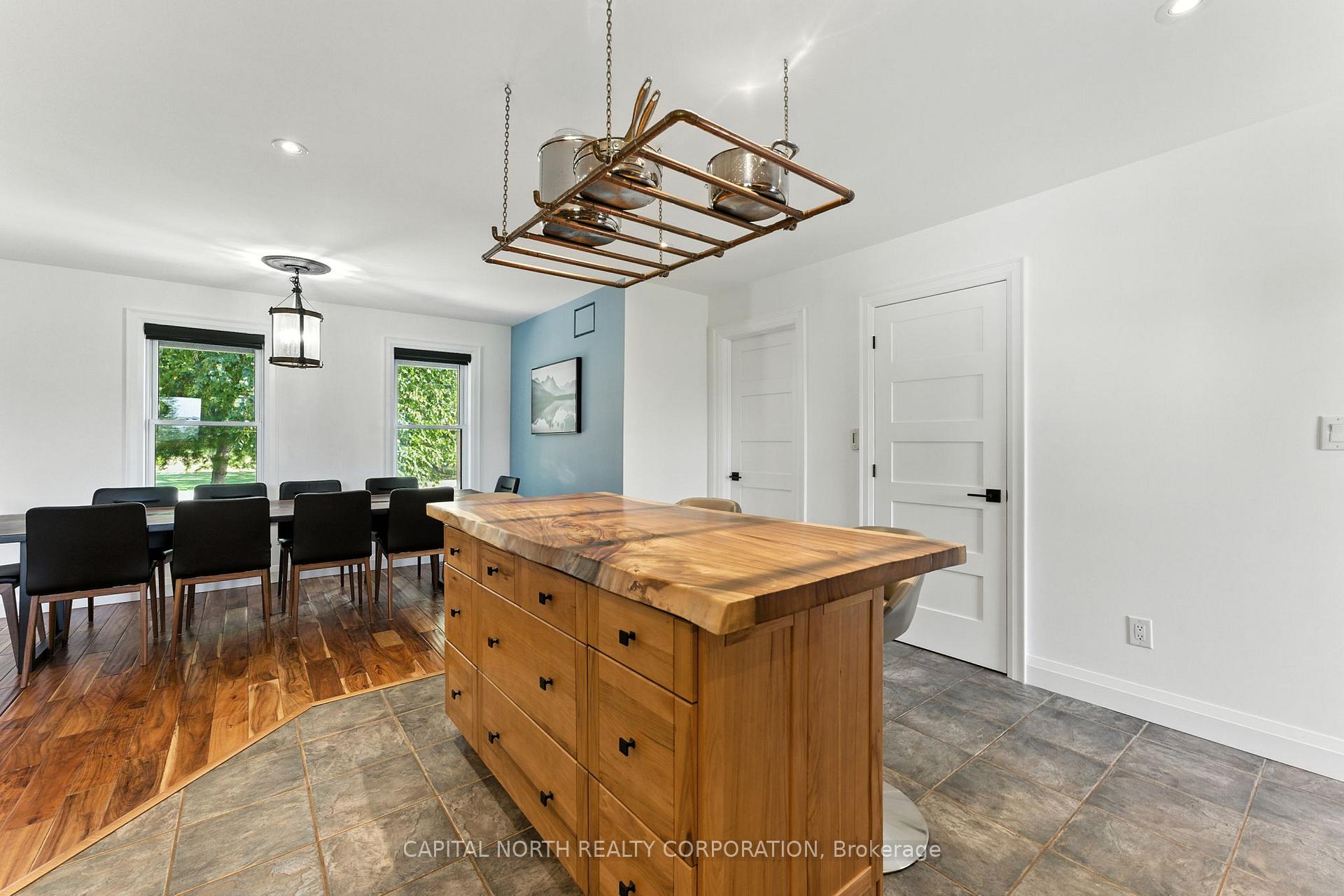 Photo 8 of 330 Concession 5 Road W, Hamilton, Rural Flamborough — HOMEH