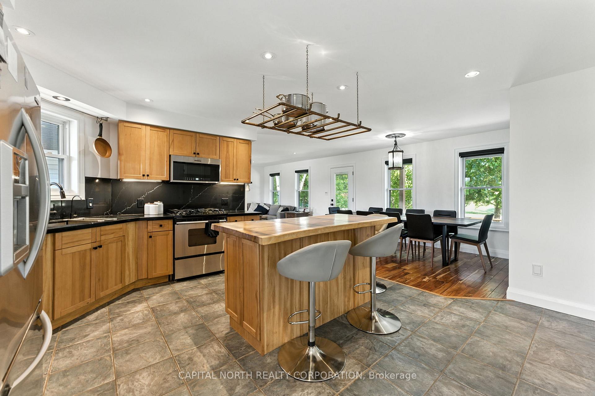 Photo 9 of 330 Concession 5 Road W, Hamilton, Rural Flamborough — HOMEH