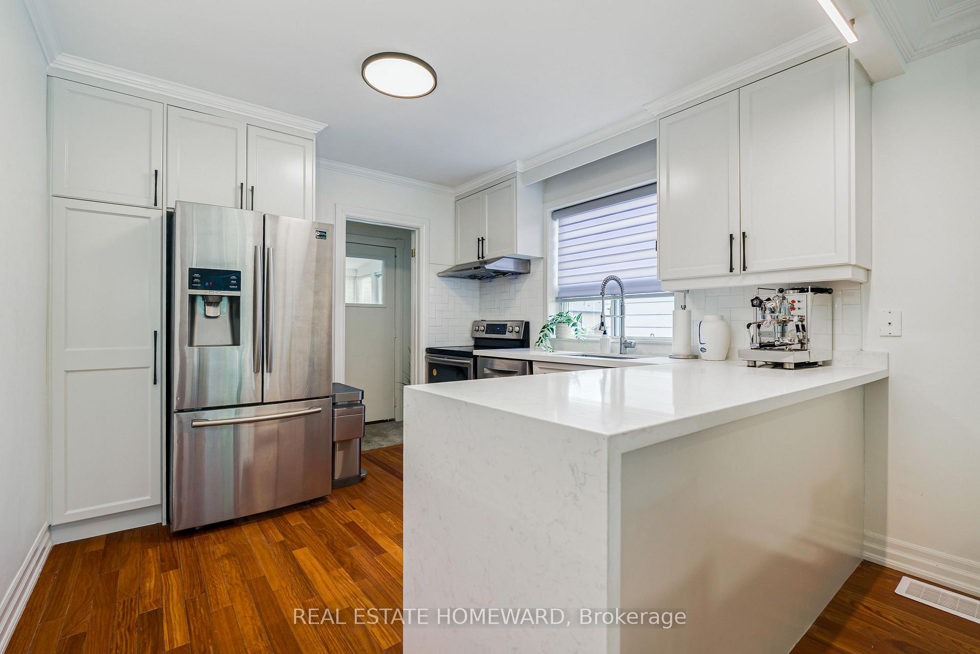Photo 6 of 35 Memorial Park Avenue, Toronto, Danforth Village-East York — HOMEH
