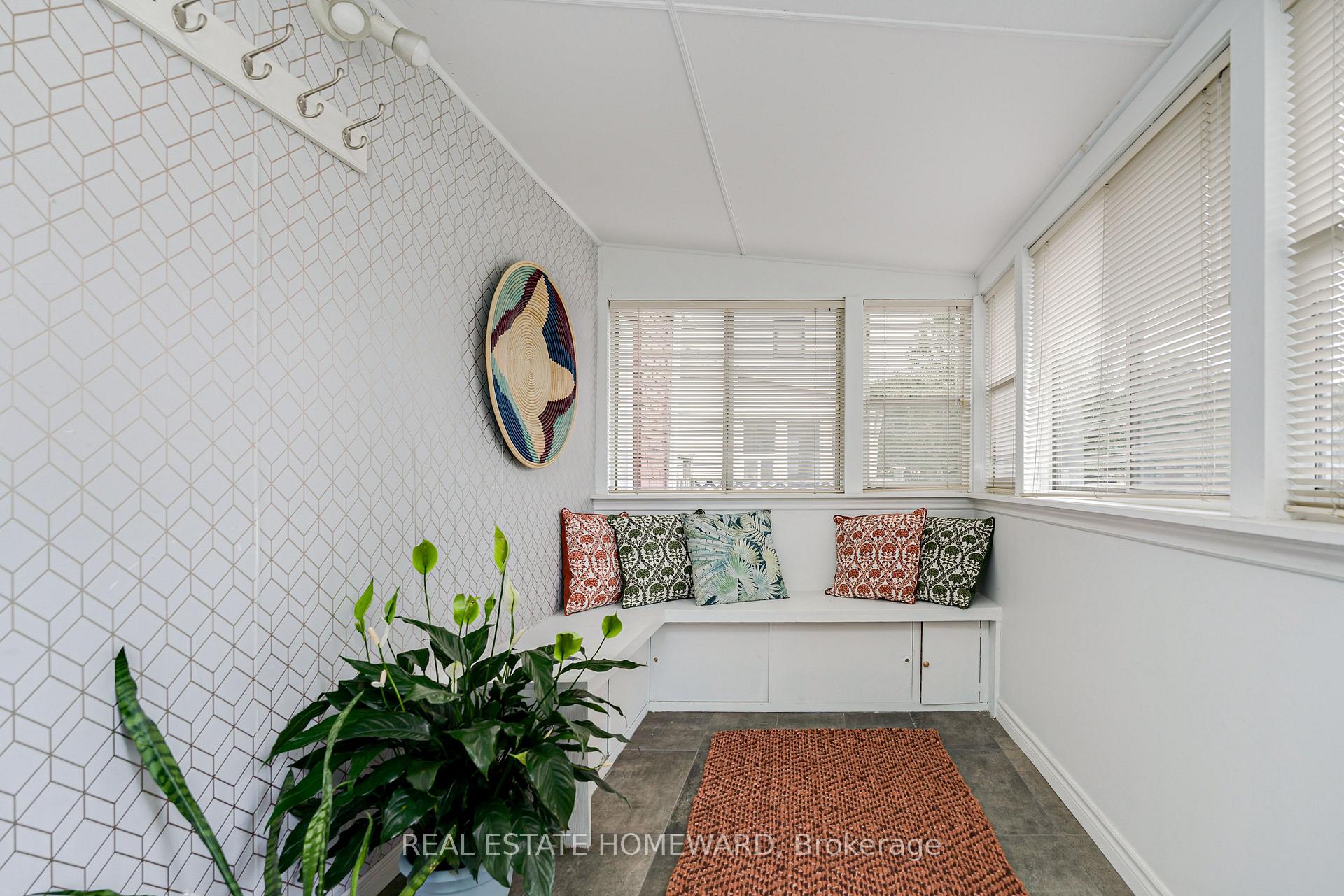 Photo 11 of 35 Memorial Park Avenue, Toronto, Danforth Village-East York — HOMEH
