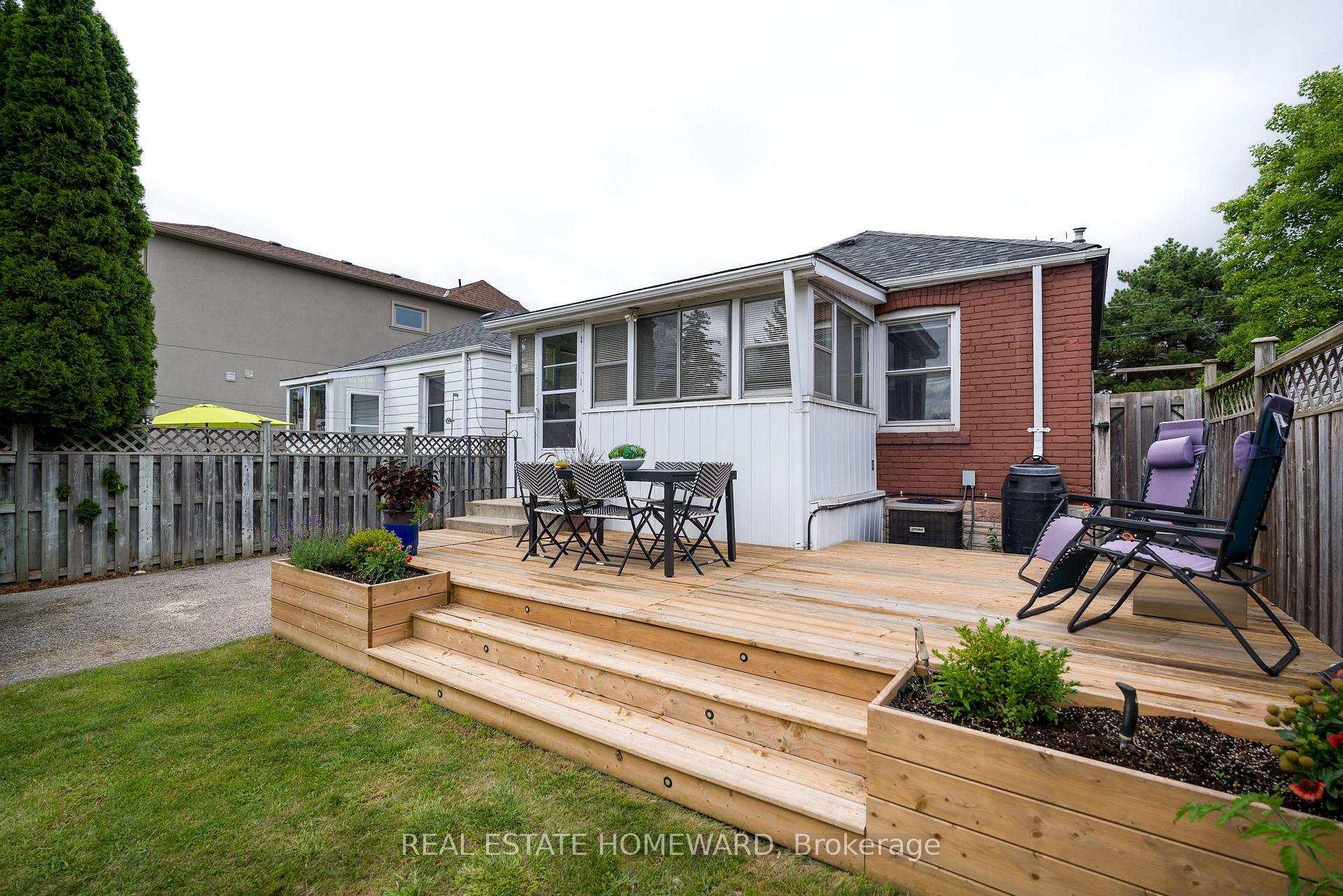 Photo 22 of 35 Memorial Park Avenue, Toronto, Danforth Village-East York — HOMEH