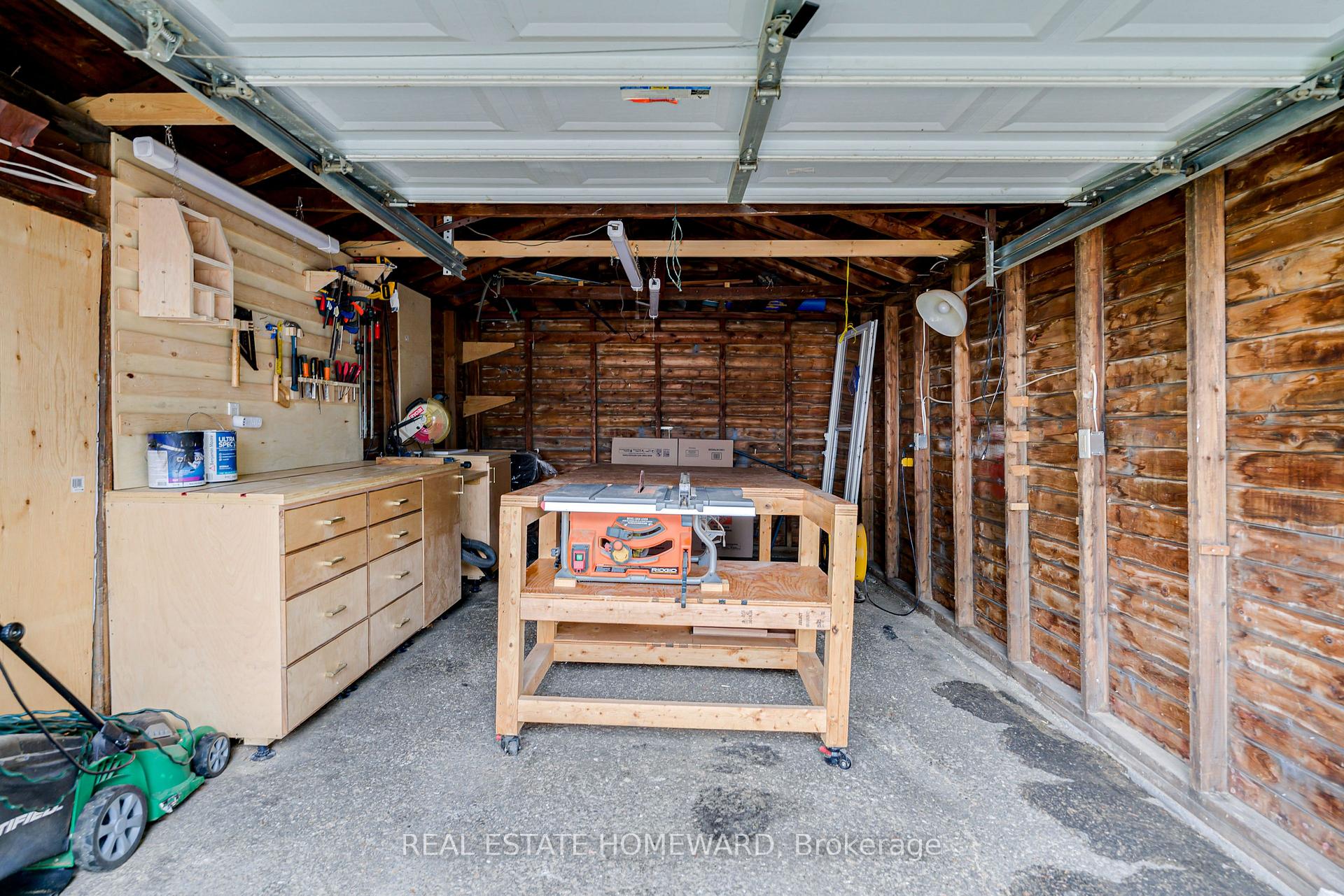 Photo 23 of 35 Memorial Park Avenue, Toronto, Danforth Village-East York — HOMEH