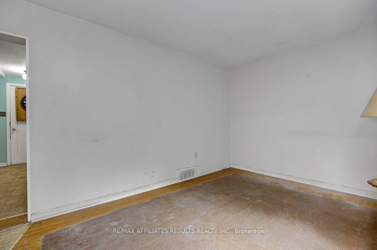 Photo 16 of 3326 Leroy Street, Ottawa, Osgoode — HOMEH