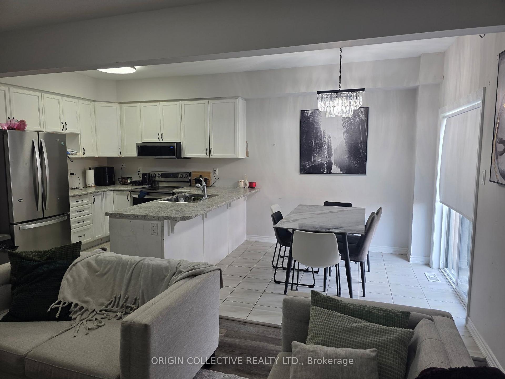 Photo 7 of 91 Bilanski Farm Road, Brantford, Echo Place — HOMEH