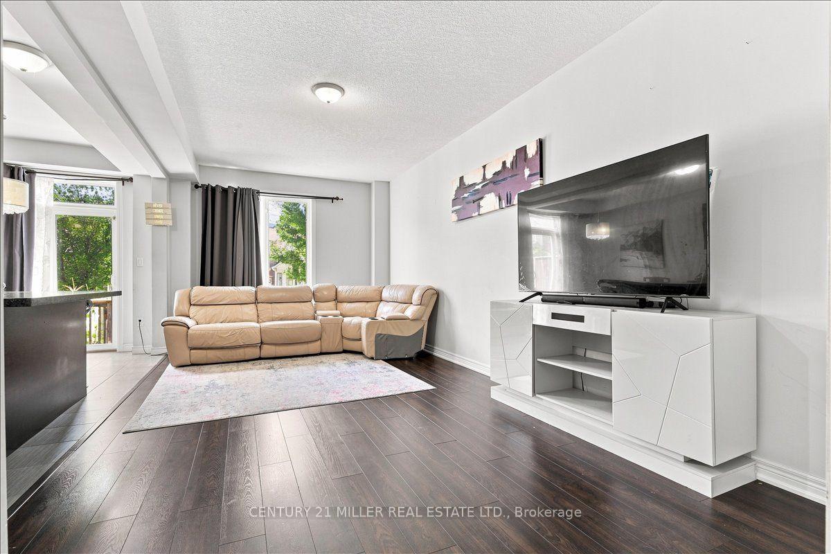 Photo 8 of Unit 30, 90 Raymond Road, Hamilton, Meadowlands — HOMEH