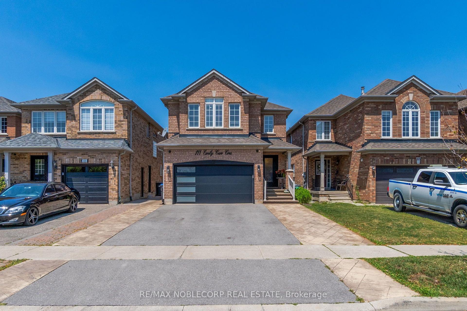 Photo 2 of 111 Emily Carr Crescent, Caledon, Bolton West — HOMEH