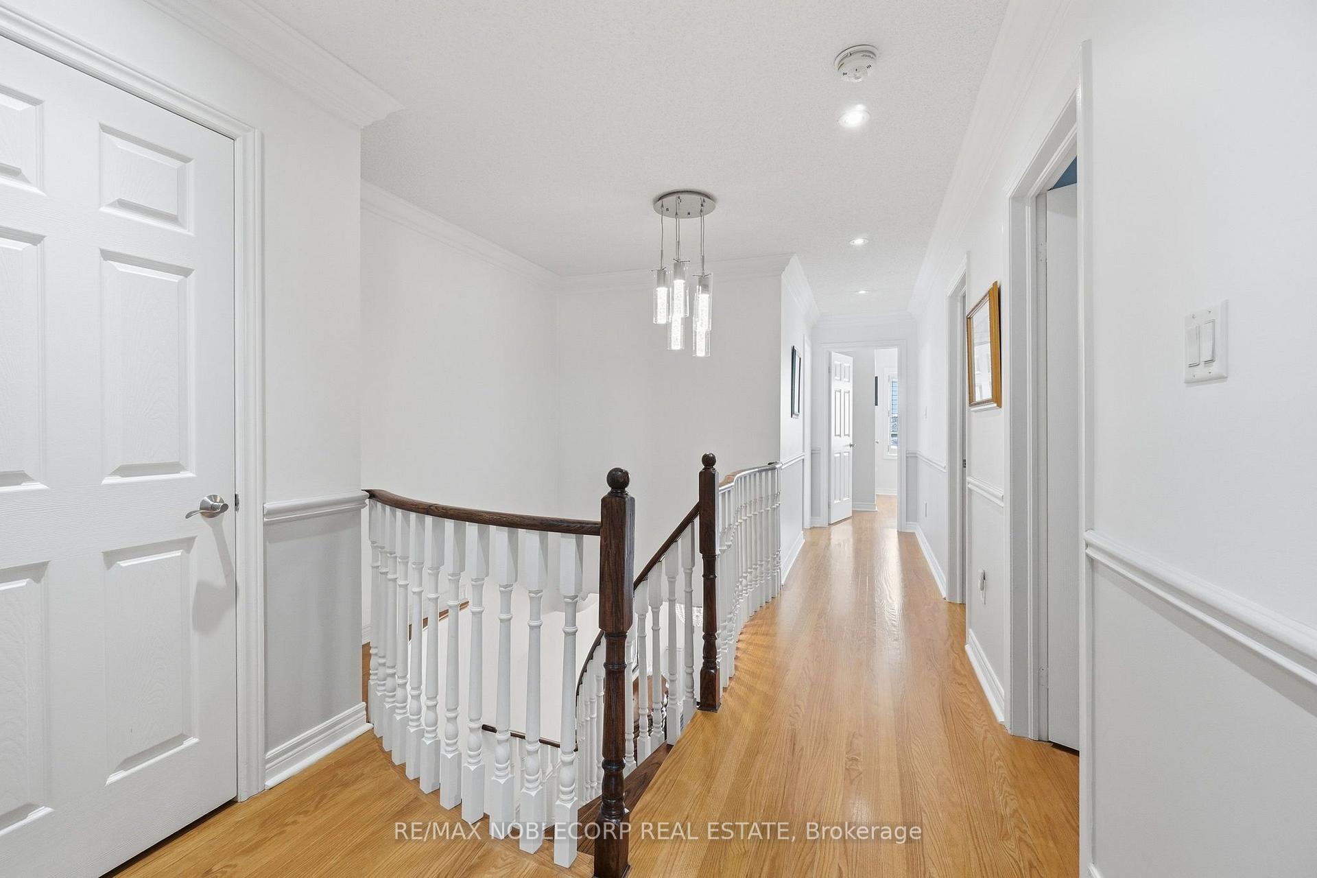 Photo 21 of 111 Emily Carr Crescent, Caledon, Bolton West — HOMEH