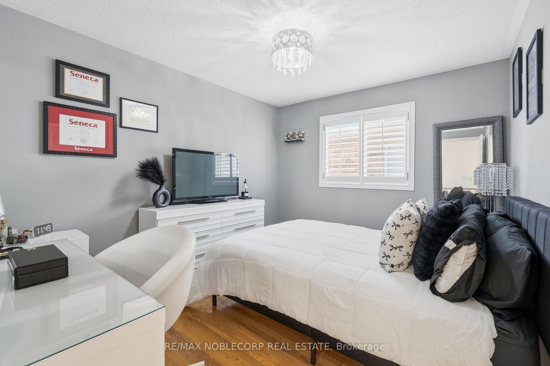 Photo 28 of 111 Emily Carr Crescent, Caledon, Bolton West — HOMEH