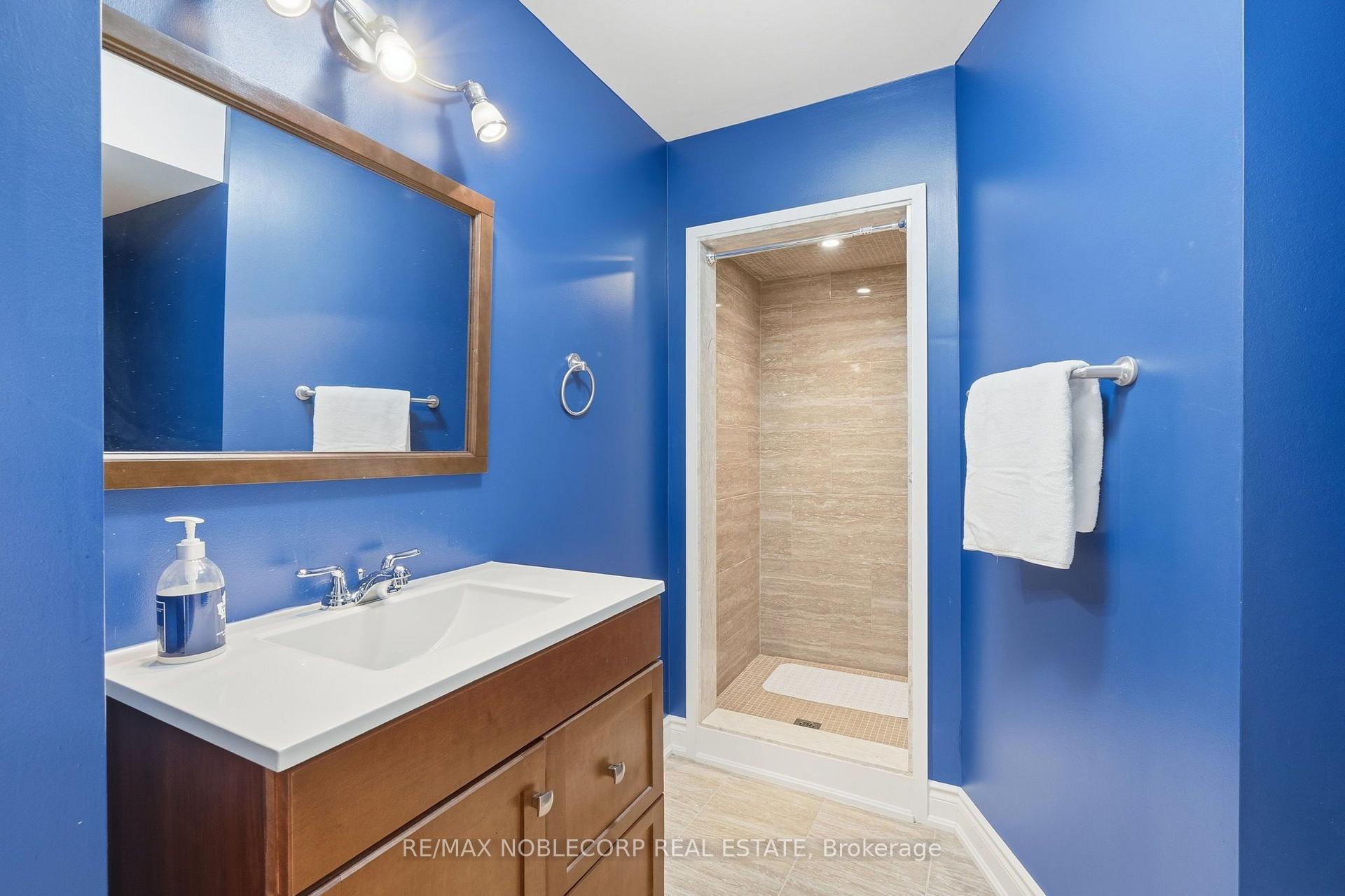 Photo 35 of 111 Emily Carr Crescent, Caledon, Bolton West — HOMEH