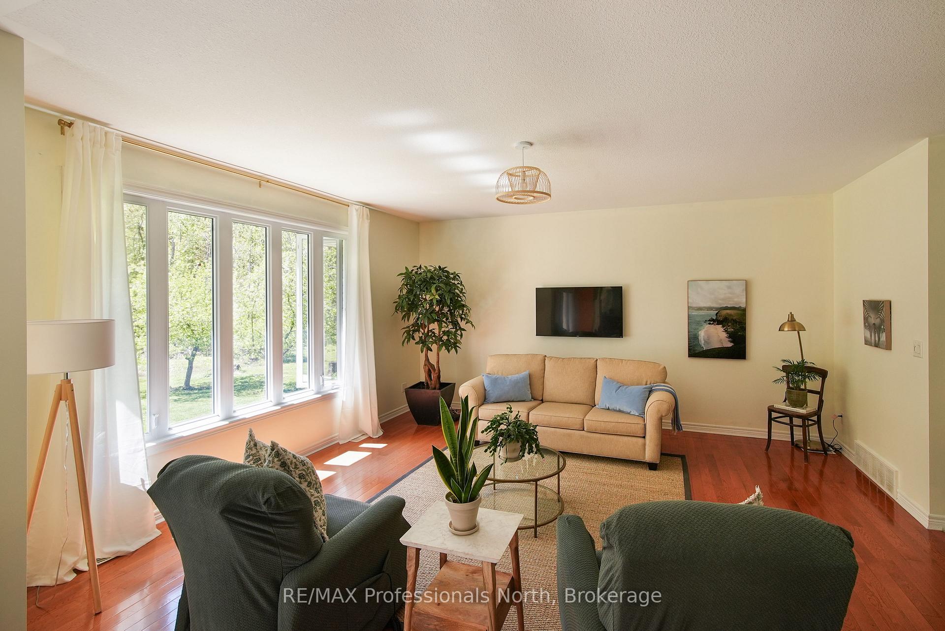 Photo 16 of 9883 Graham Road, West Elgin, Eagle — HOMEH