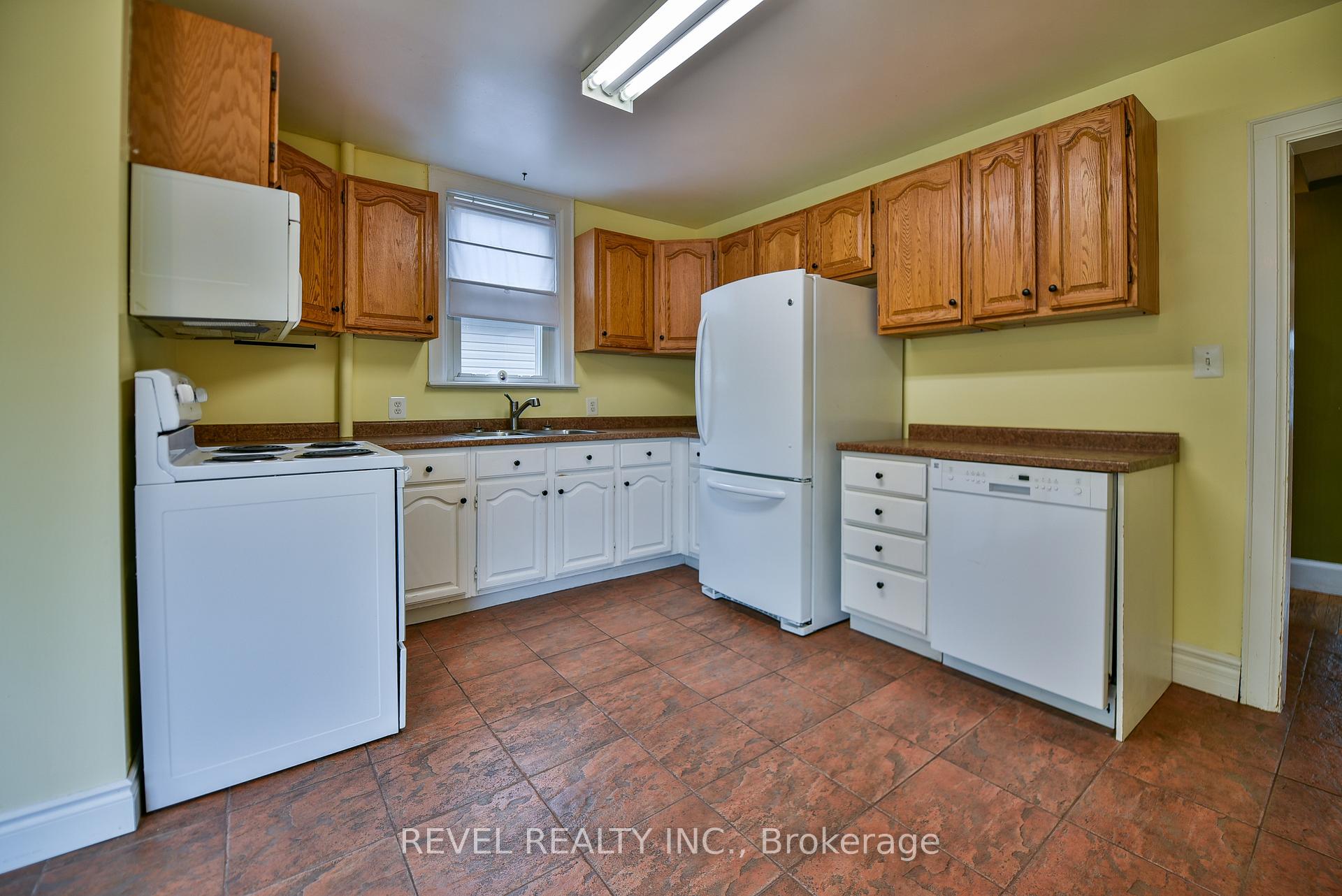 Photo 19 of 392 Patricia Boulevard, Timmins, TNE - Hill District — HOMEH