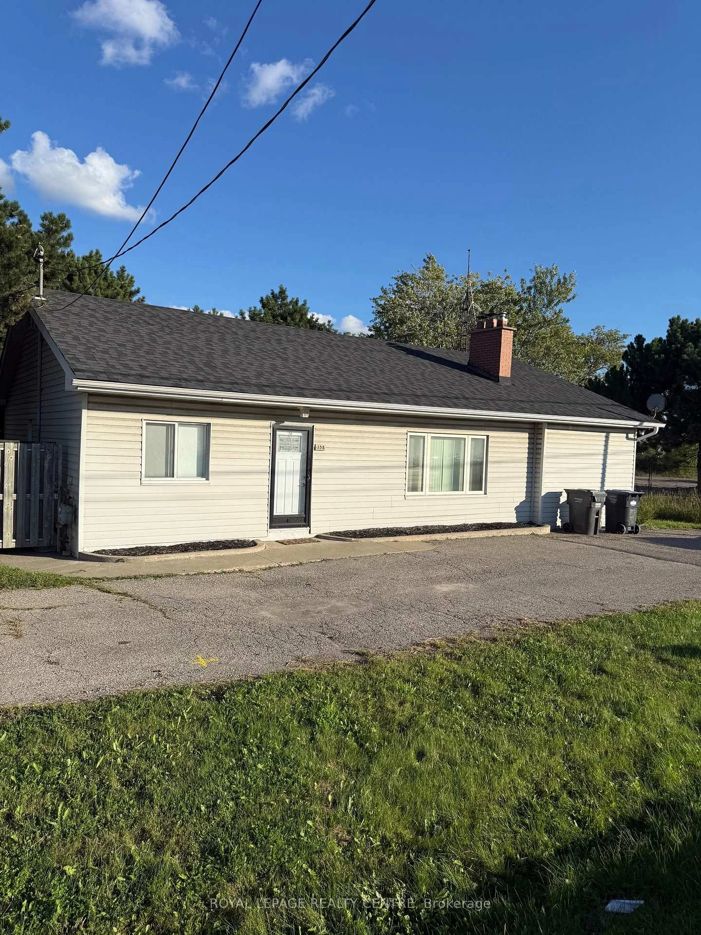 Front of 358 Derry Road West W