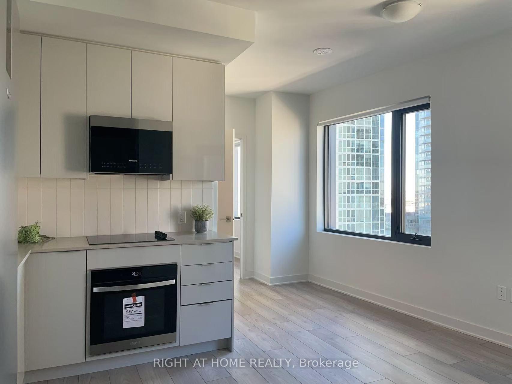 Photo 7 of Unit 1606, 2920 Highway 7, Vaughan, Concord — HOMEH