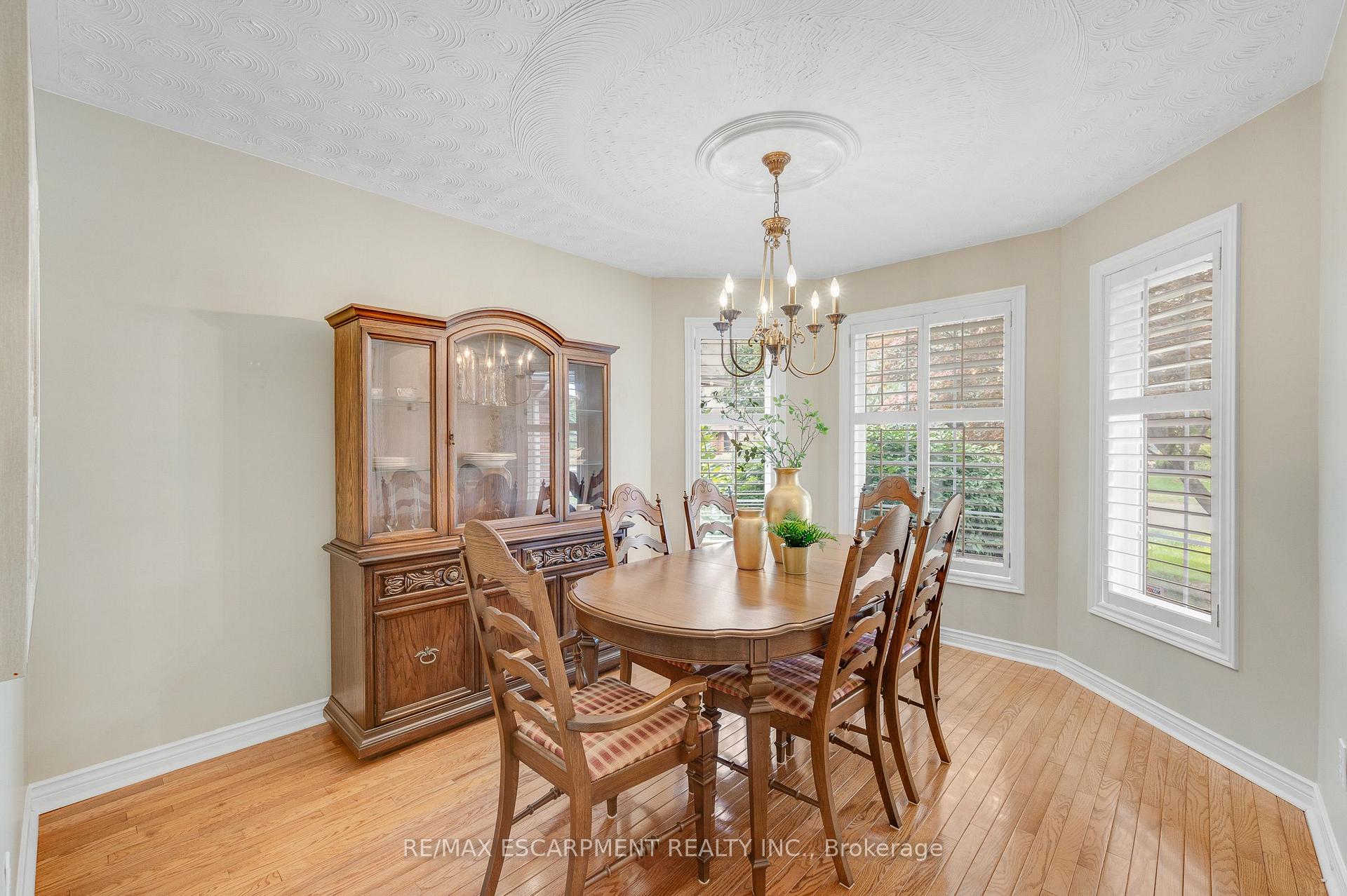 Photo 6 of 1150 Augustus Drive, Burlington, Brant — HOMEH