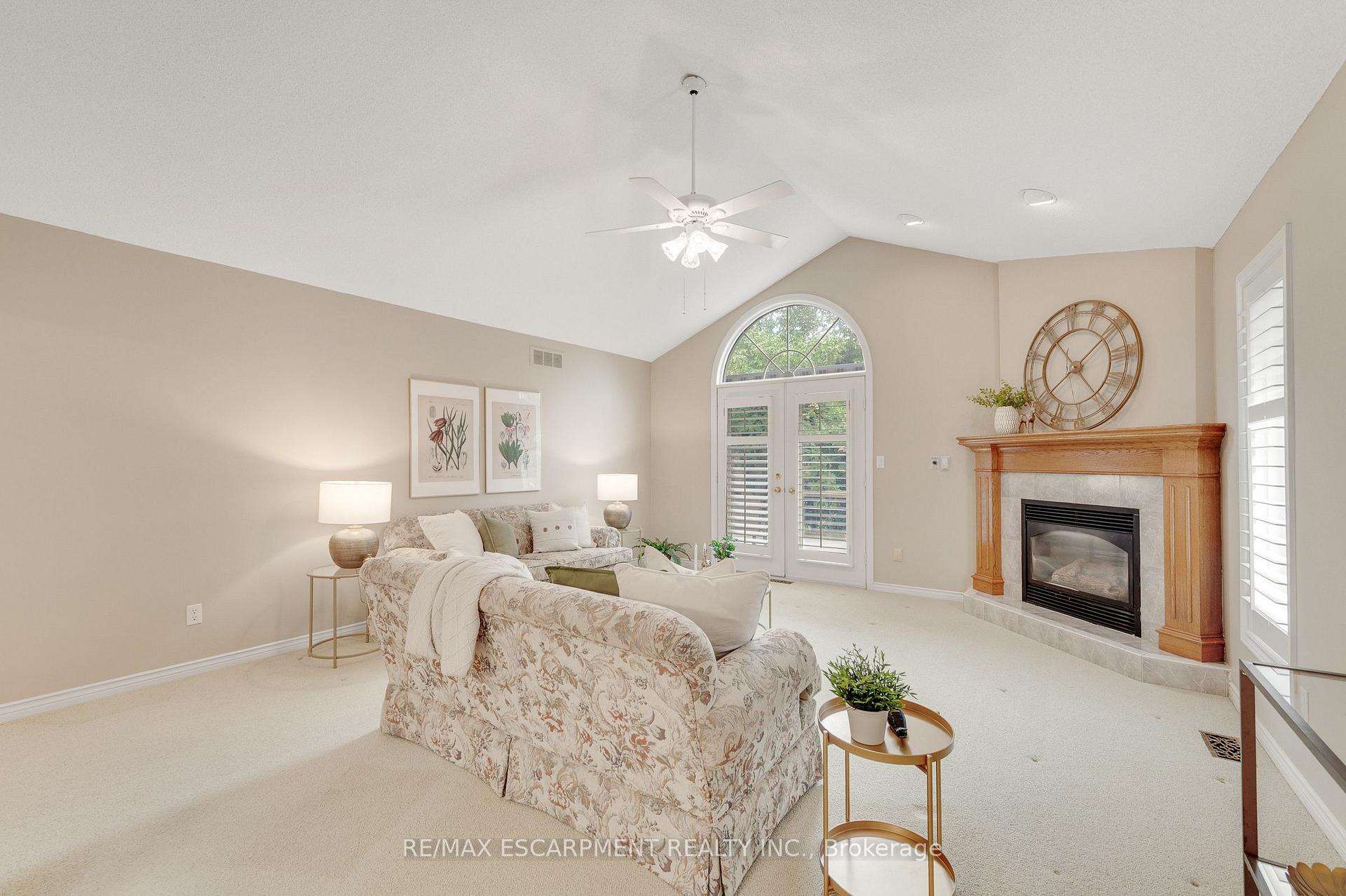 Photo 14 of 1150 Augustus Drive, Burlington, Brant — HOMEH