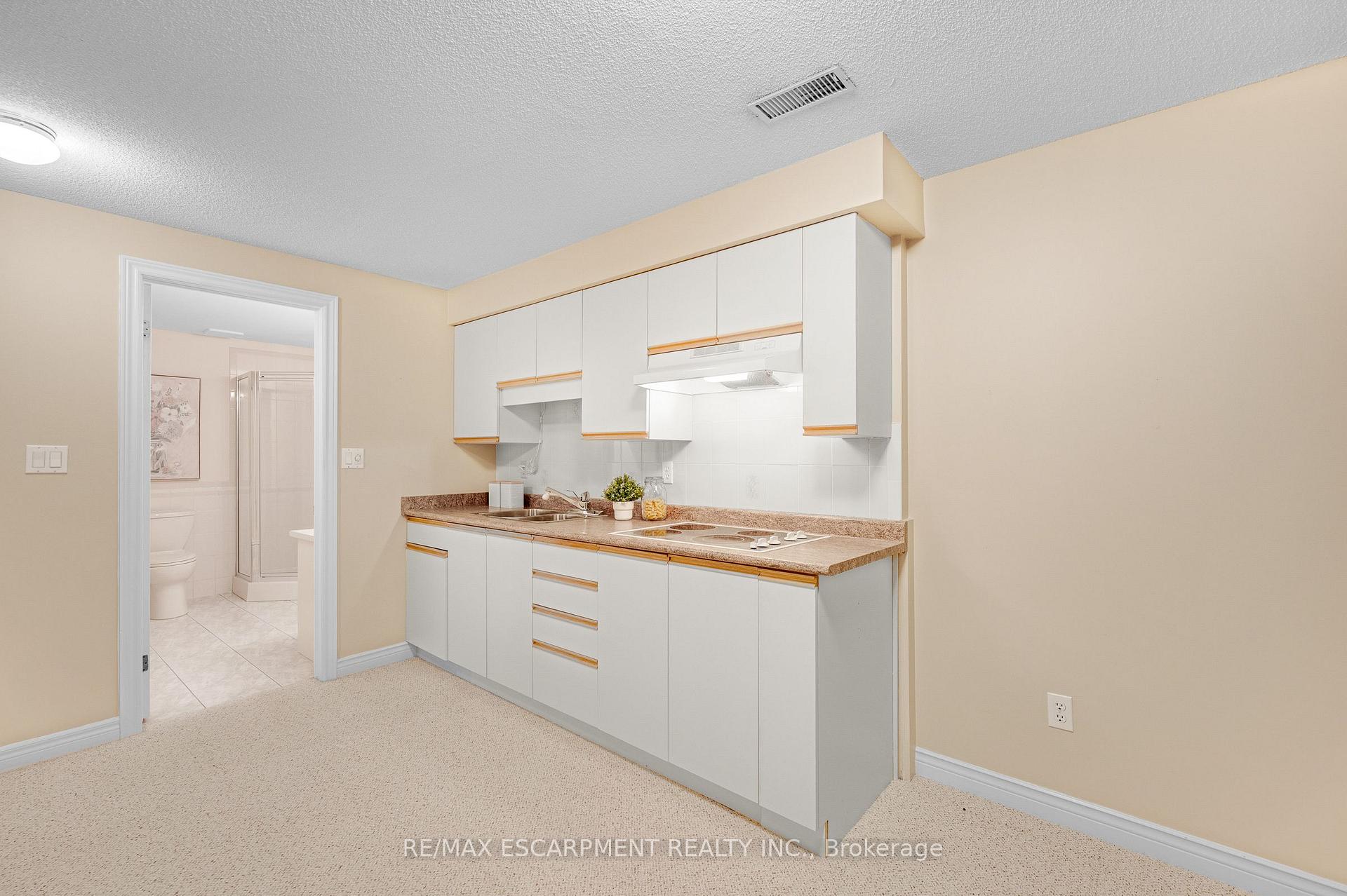 Photo 28 of 1150 Augustus Drive, Burlington, Brant — HOMEH