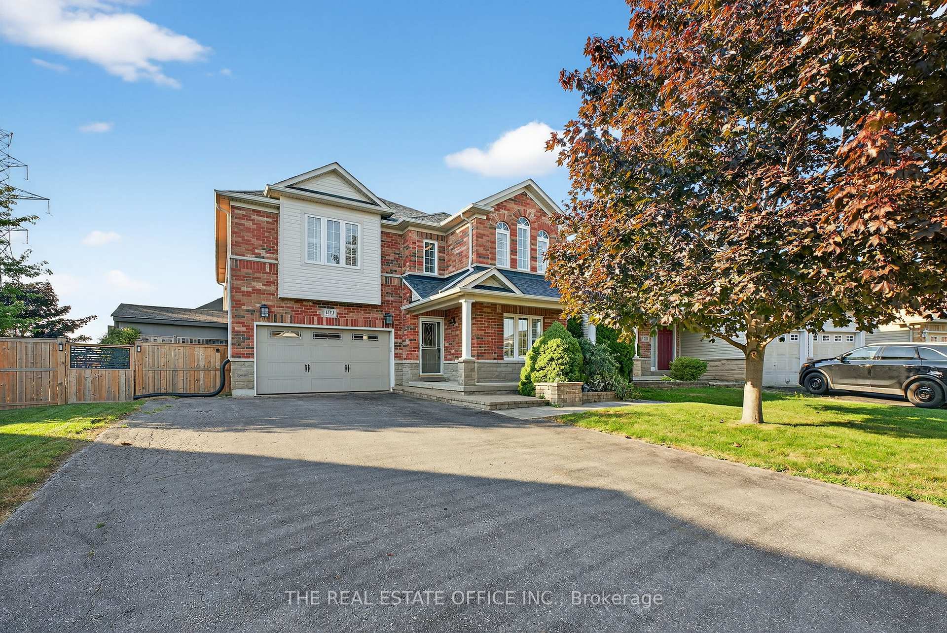 Photo 1 of 1772 Whitestone Court, Oshawa, Samac — HOMEH