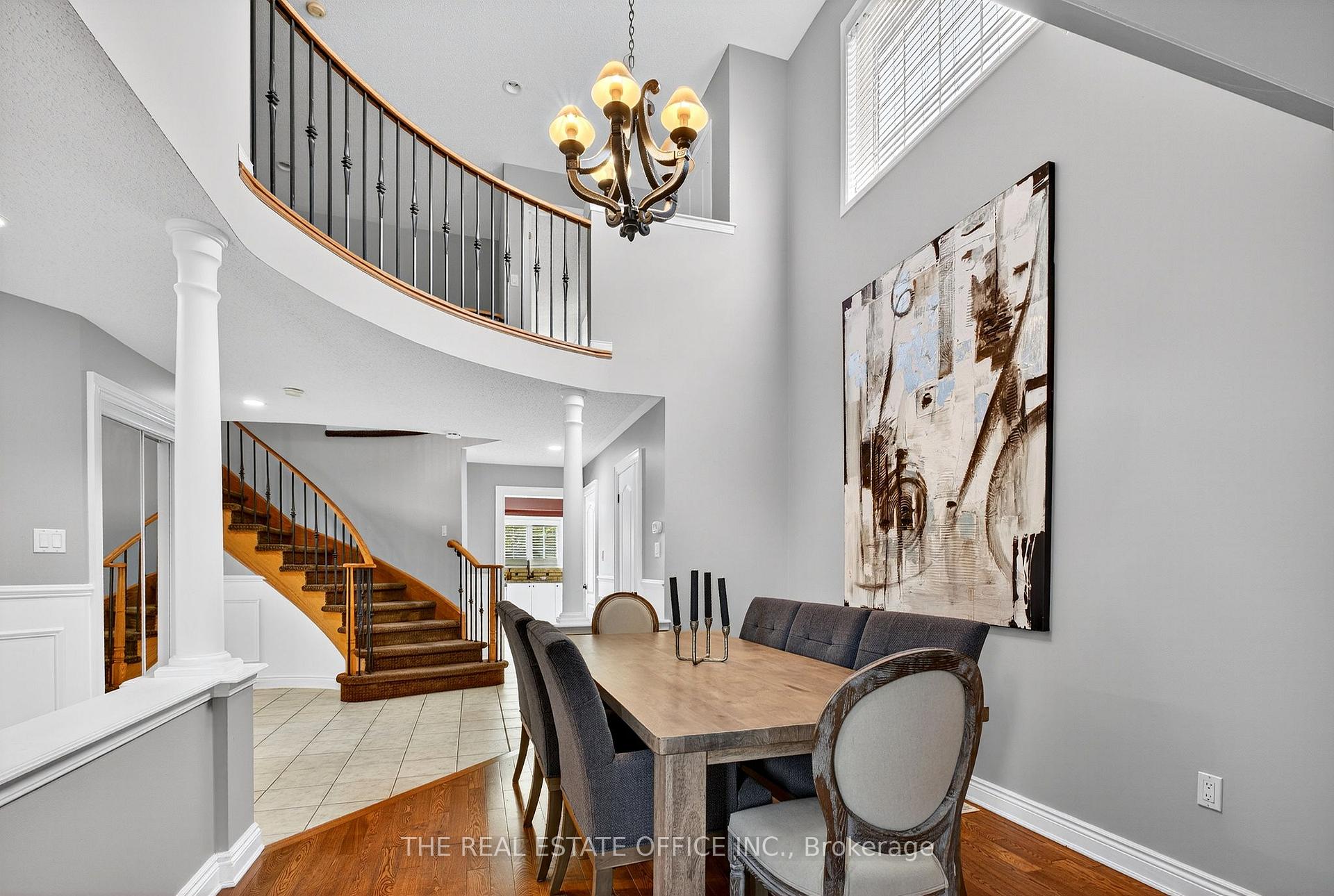 Photo 2 of 1772 Whitestone Court, Oshawa, Samac — HOMEH