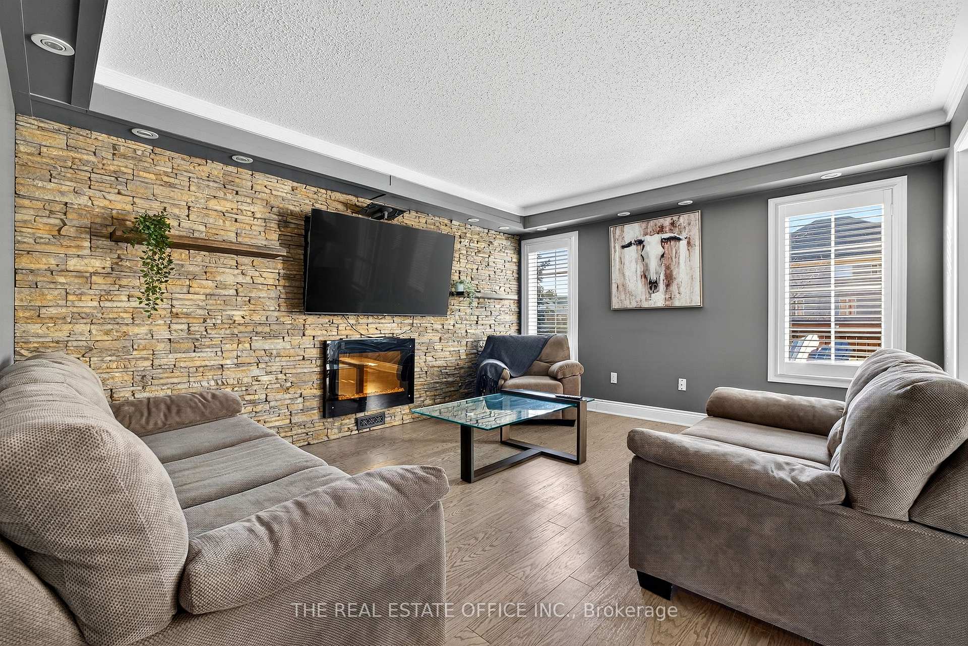 Photo 6 of 1772 Whitestone Court, Oshawa, Samac — HOMEH