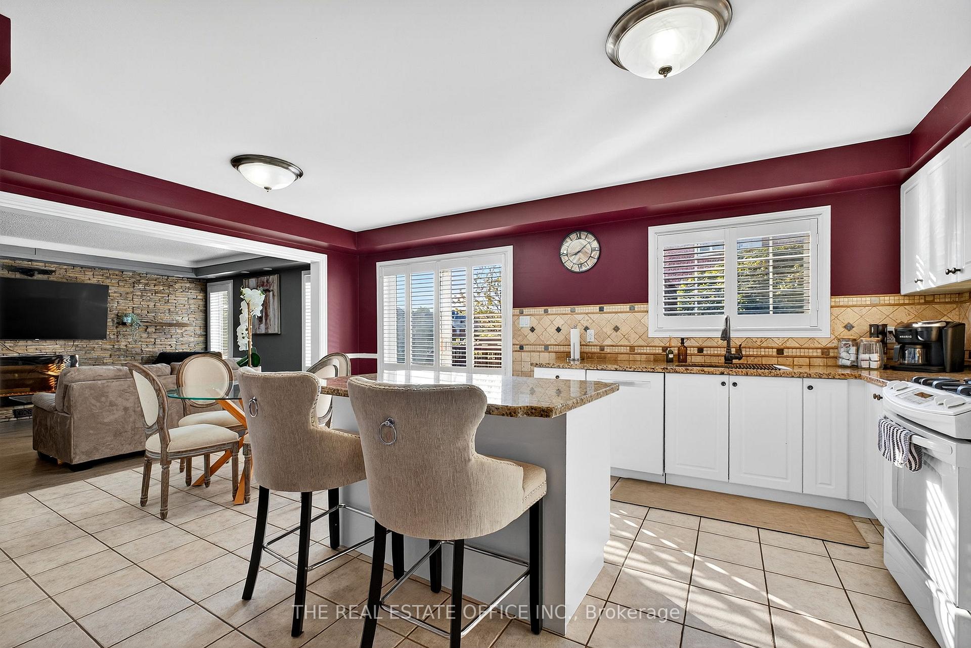 Photo 16 of 1772 Whitestone Court, Oshawa, Samac — HOMEH