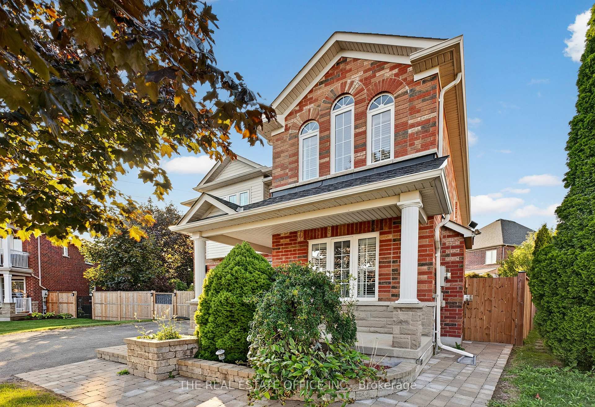 Photo 33 of 1772 Whitestone Court, Oshawa, Samac — HOMEH