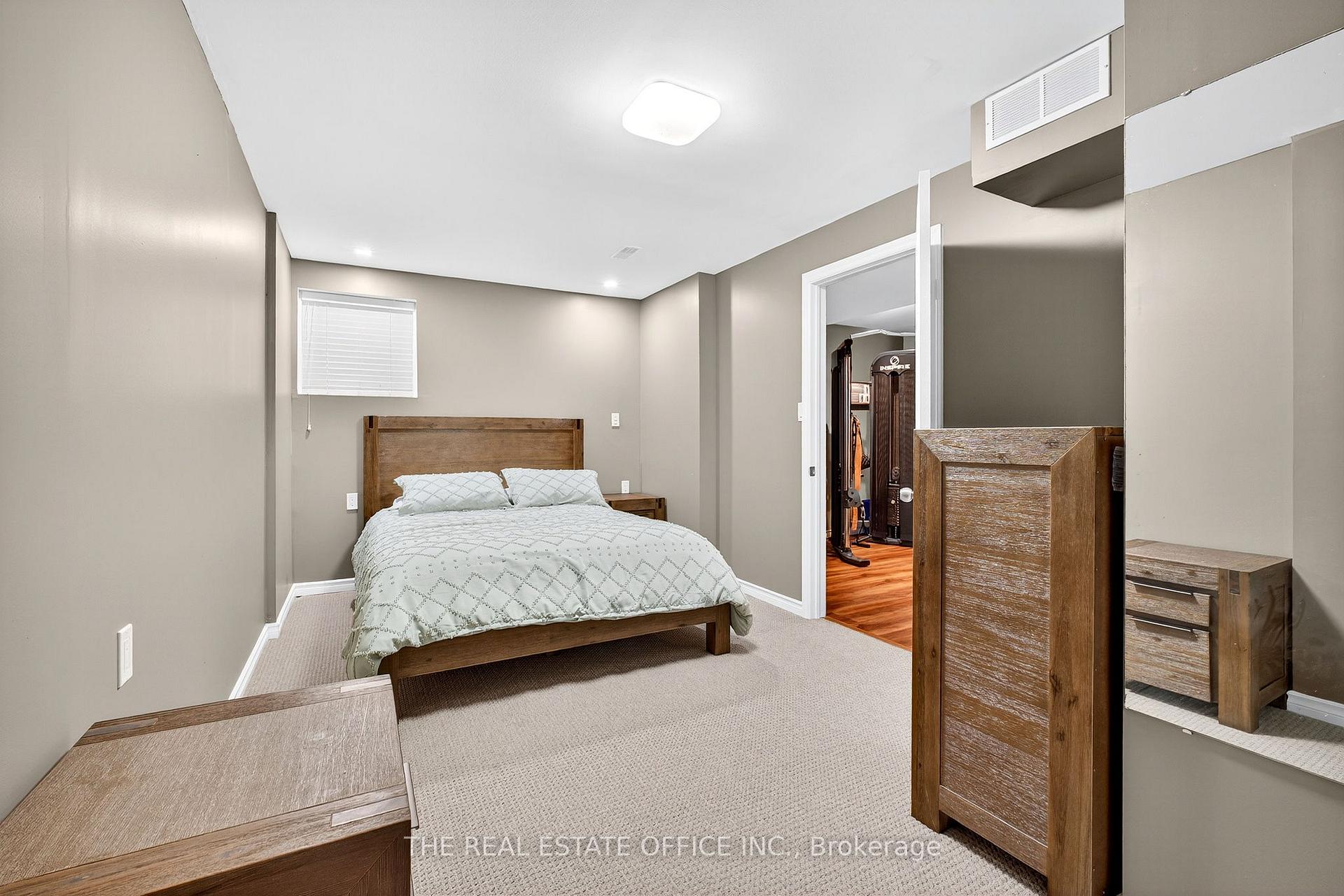 Photo 42 of 1772 Whitestone Court, Oshawa, Samac — HOMEH