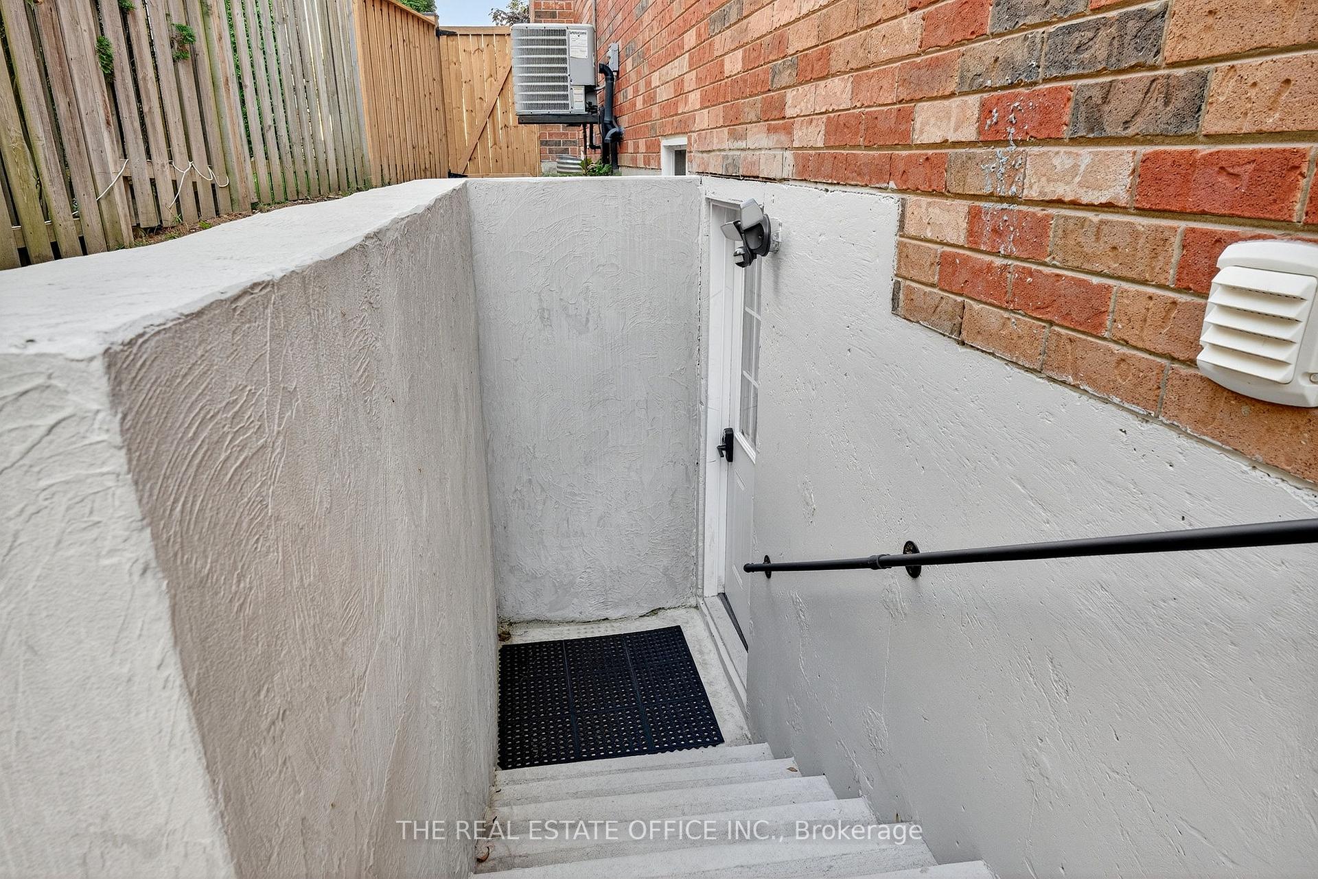 Photo 44 of 1772 Whitestone Court, Oshawa, Samac — HOMEH